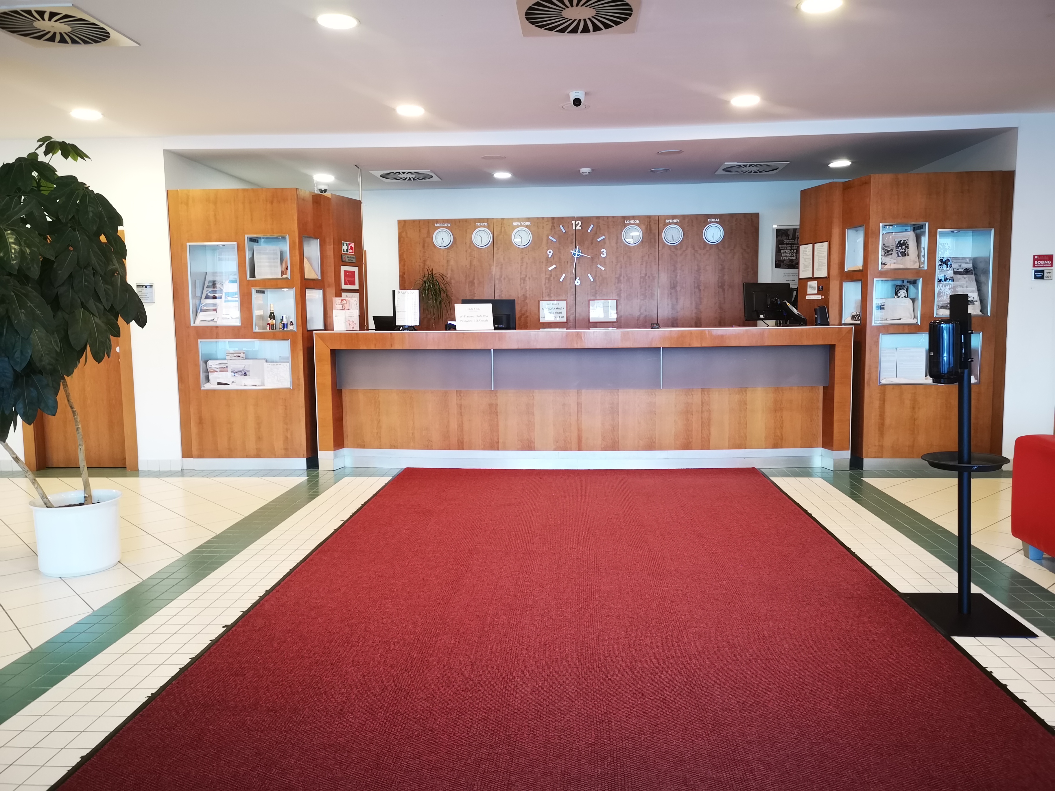 Ramada Airport Hotel Prague foto 4