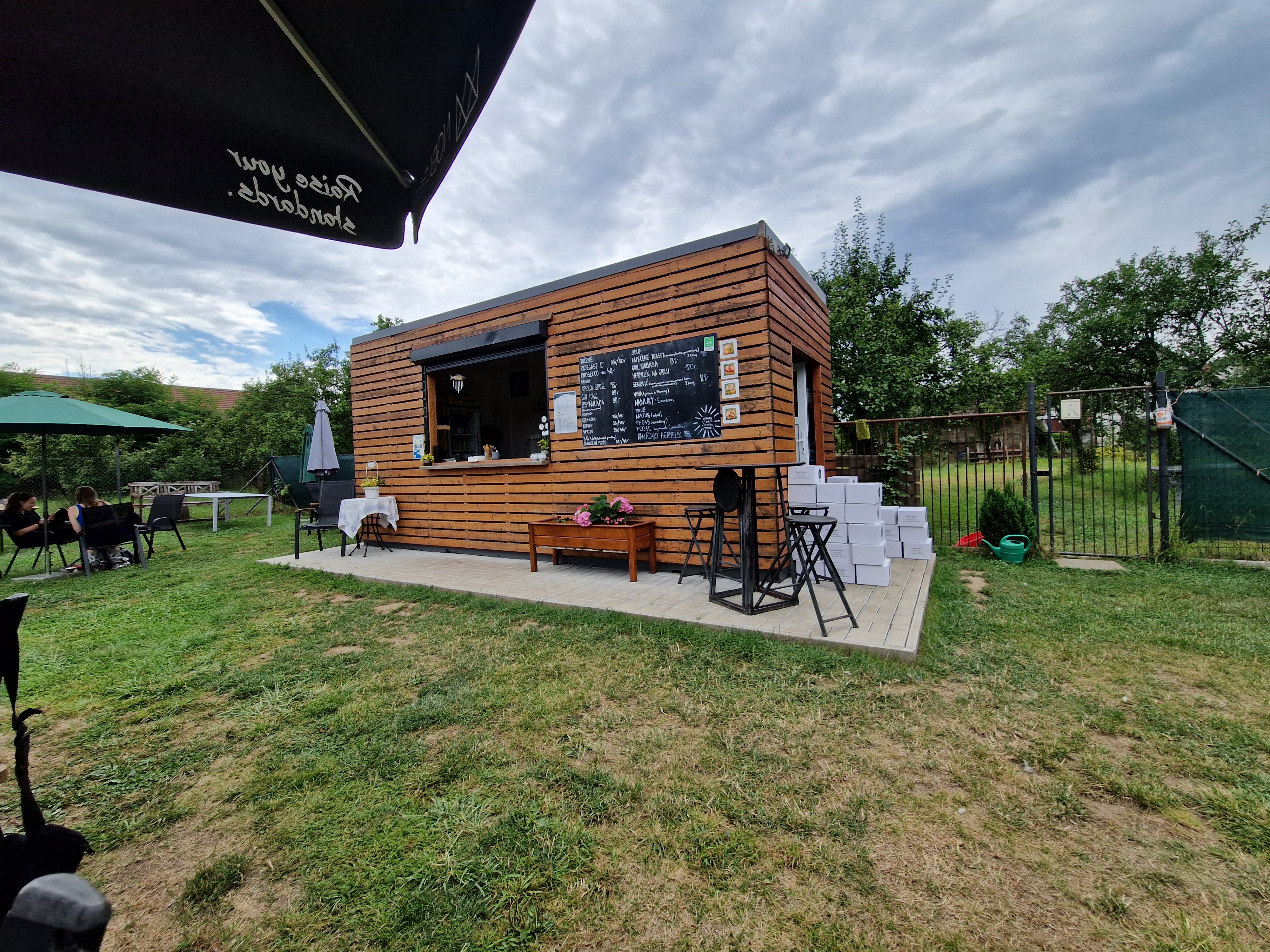 Stánek na chvilku foto 4