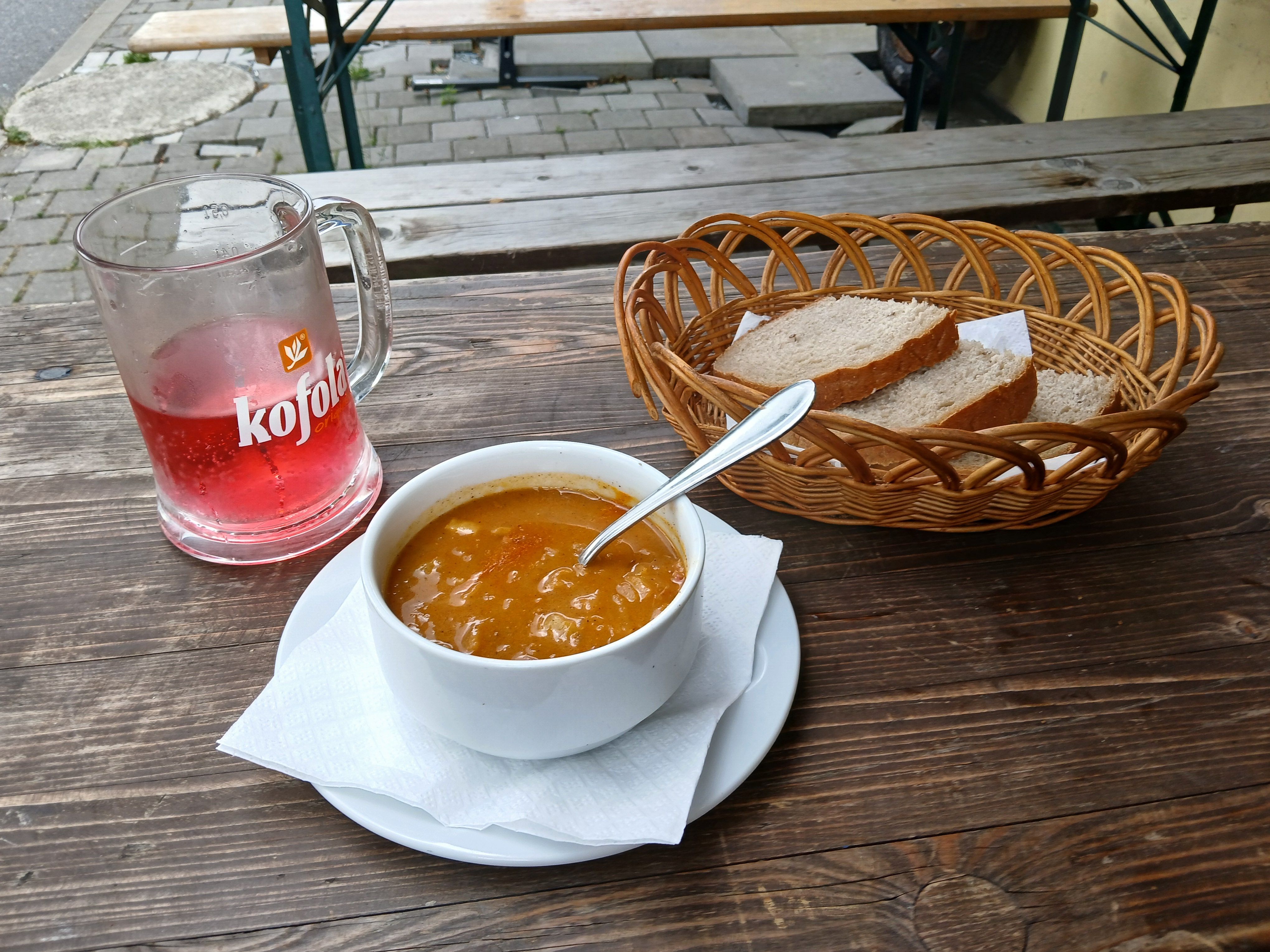 Nádražní restaurace foto 3