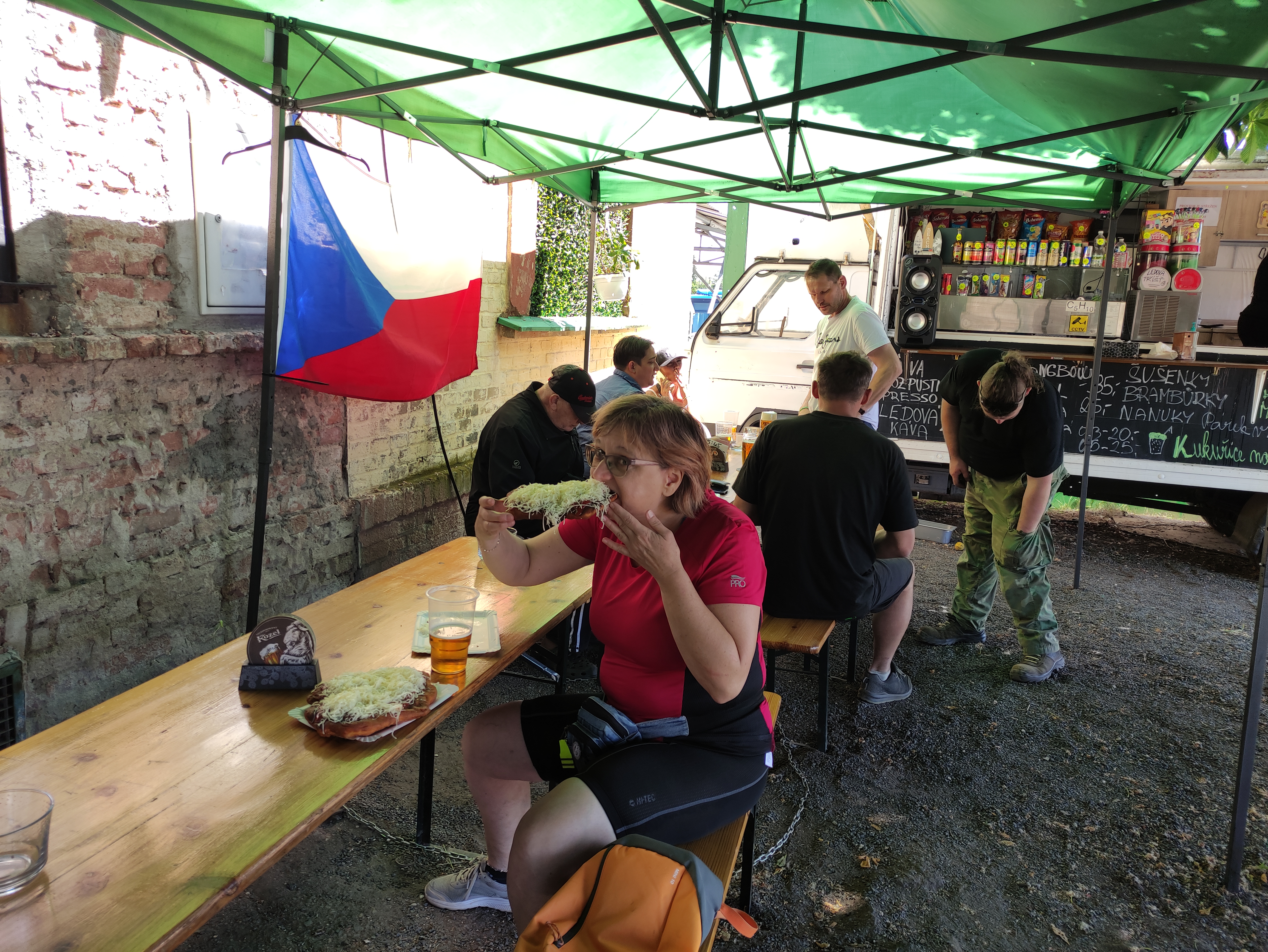 Pod kaštany food track foto 4