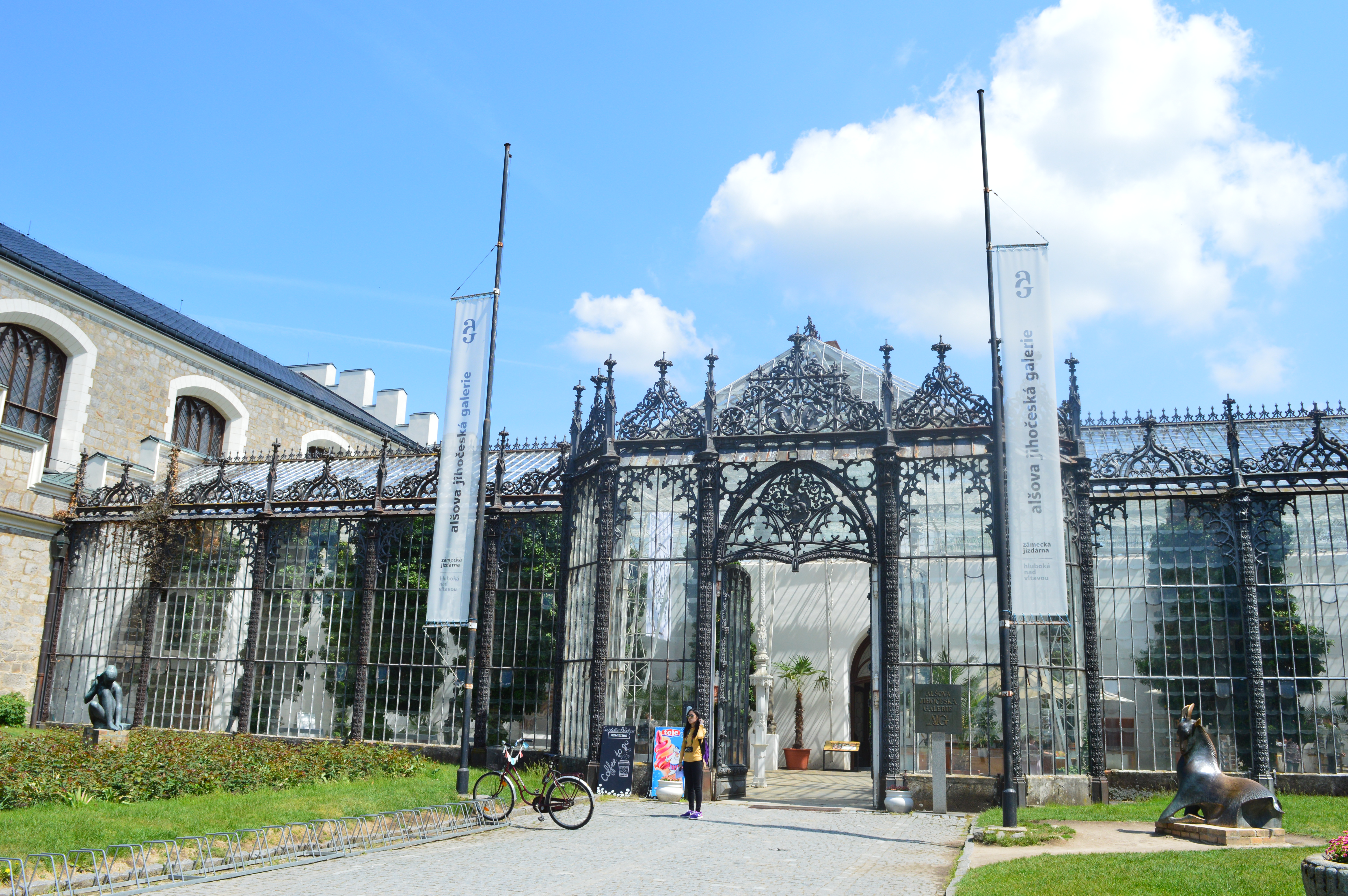 Knihovna Alšovy jihočeské galerie v Hluboké nad Vltavou foto 4