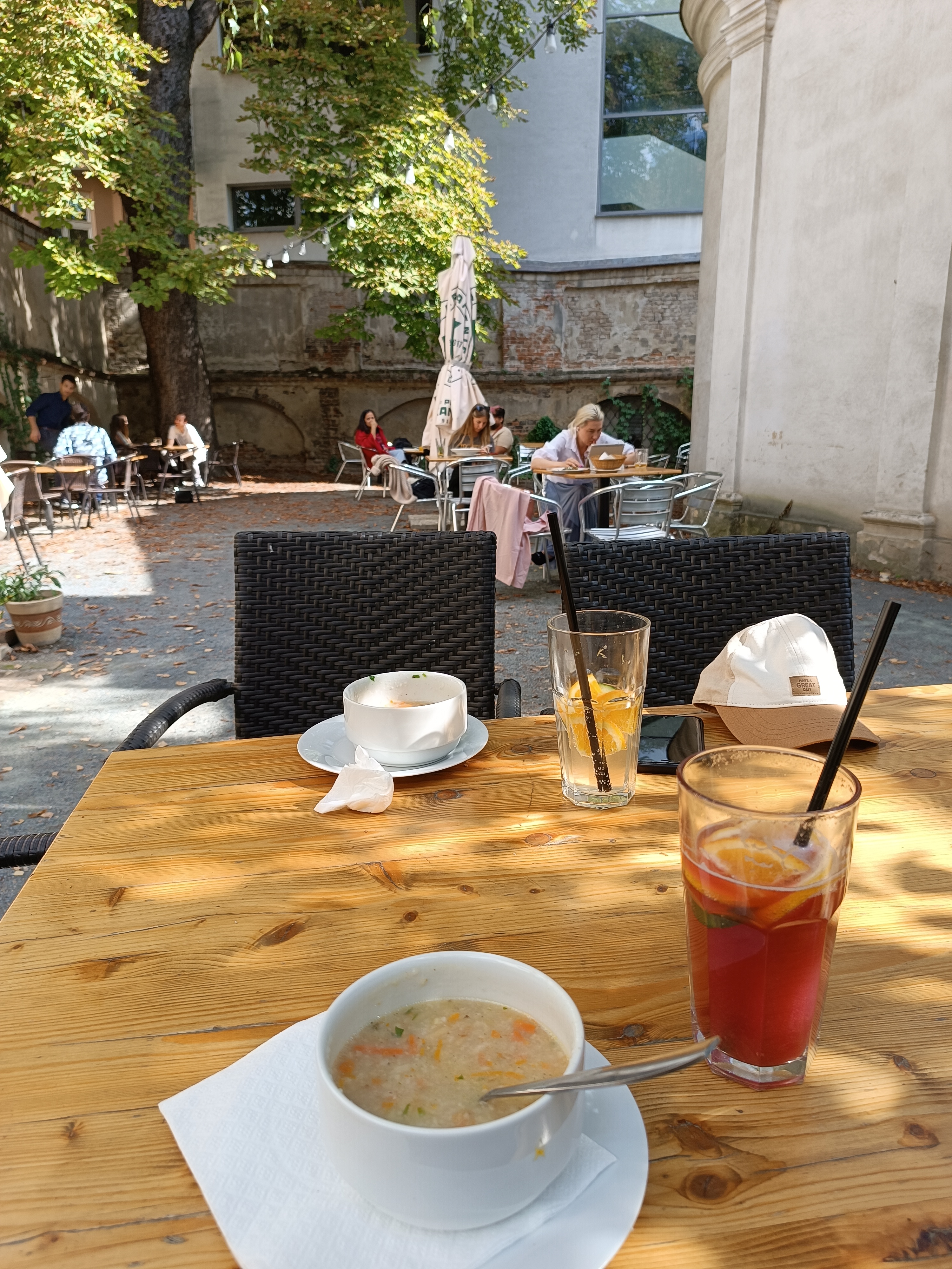 Kavárna Spolek foto 6