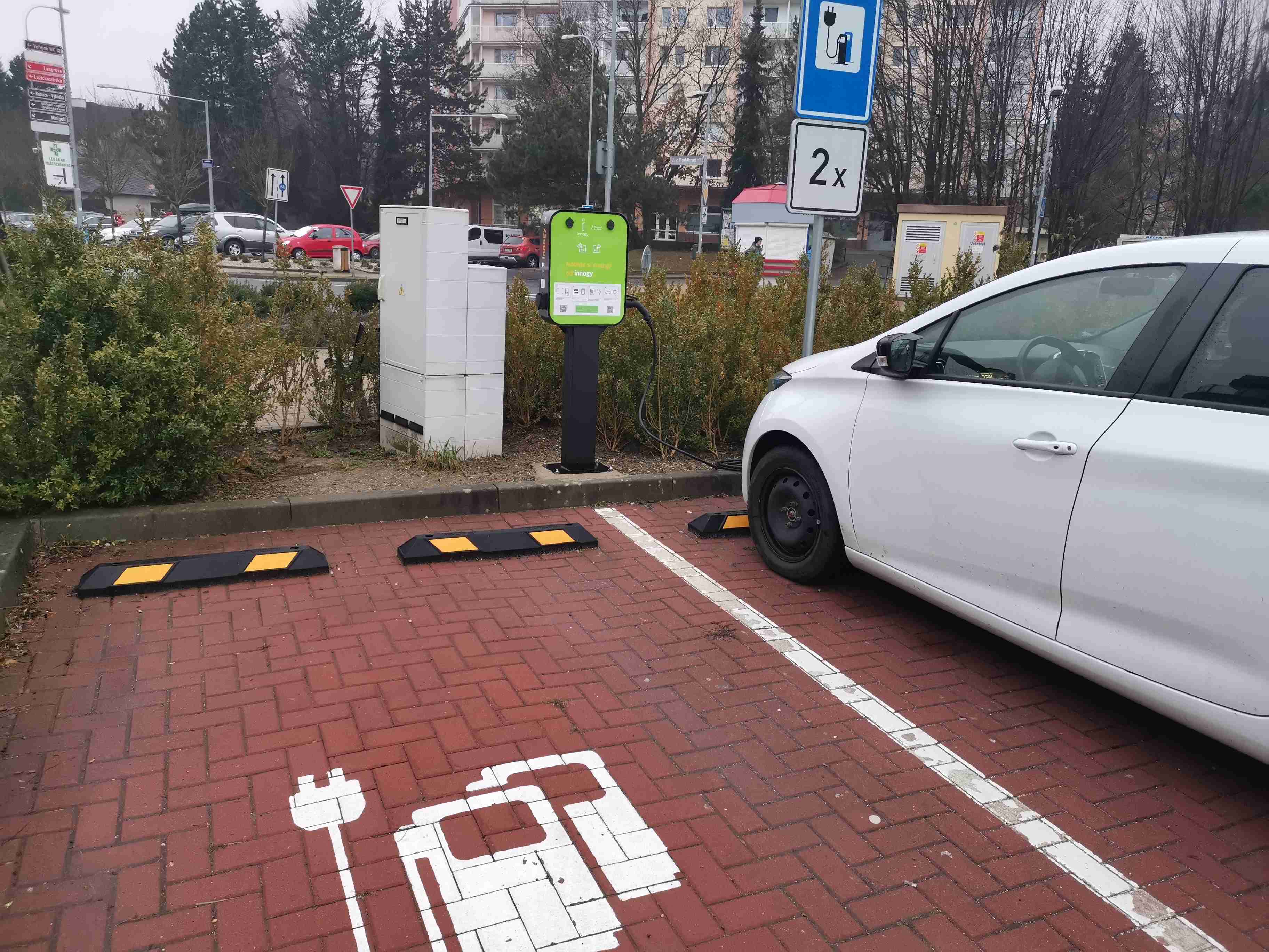 Dobíjecí stanice innogy foto 2