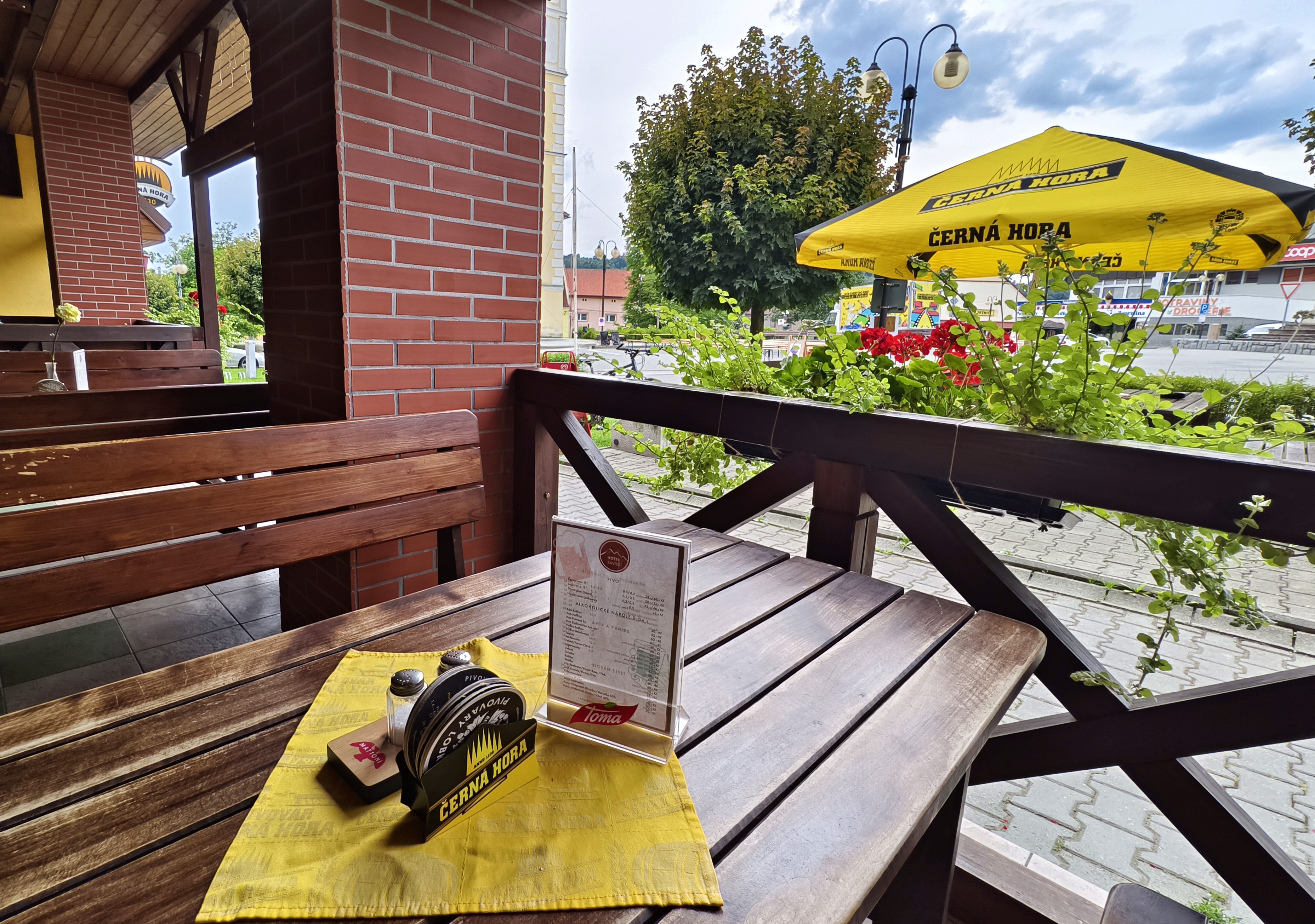 Restaurace hotelu Závrší foto 3