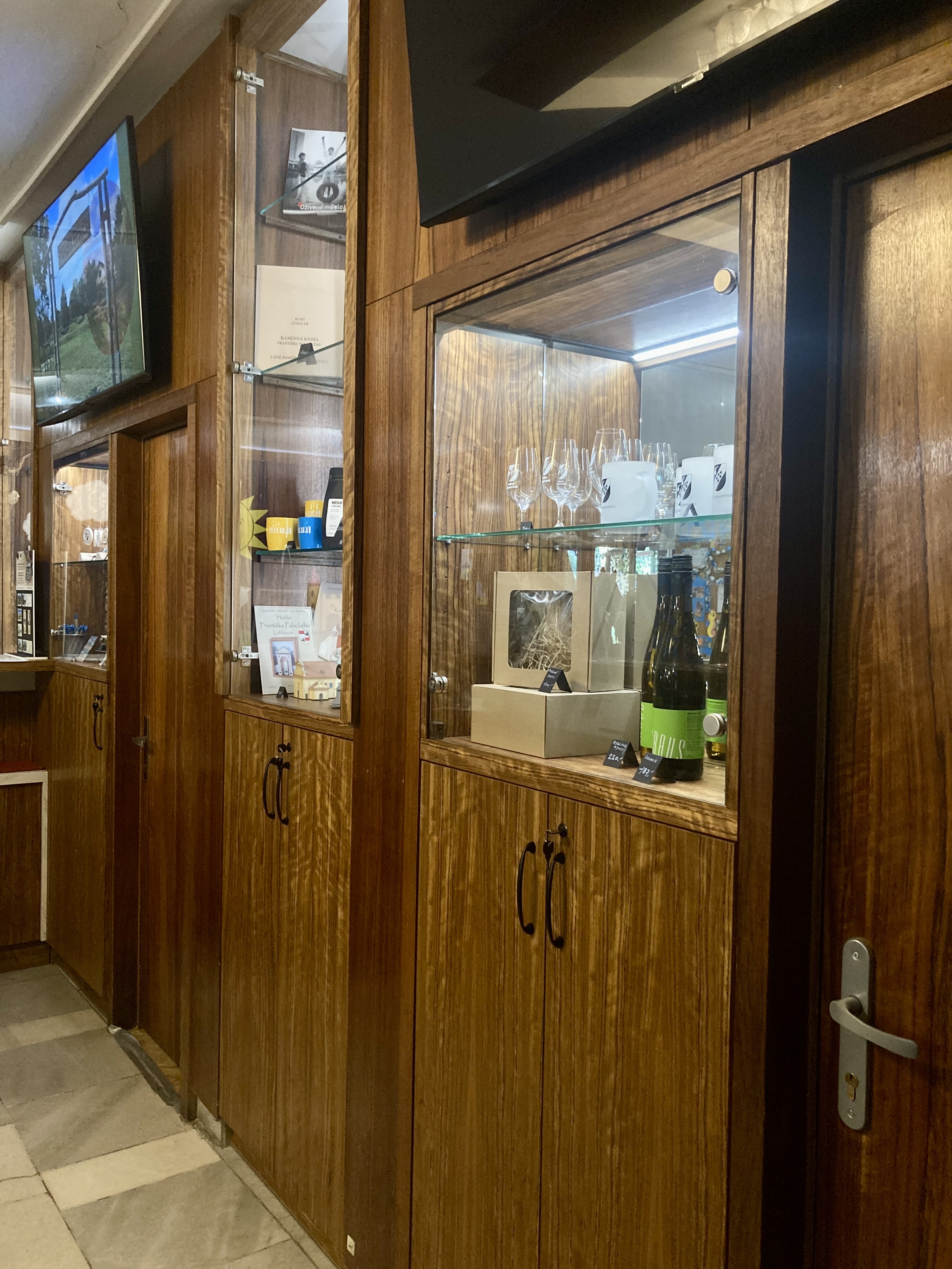 Špaldoň nábytek foto 4