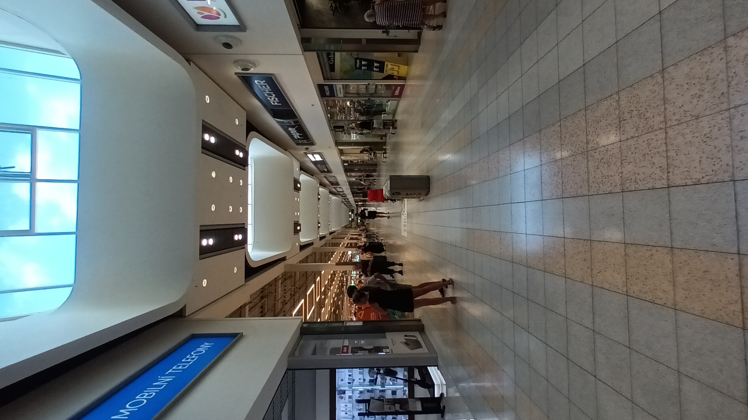 Globus Hypermarket foto 4