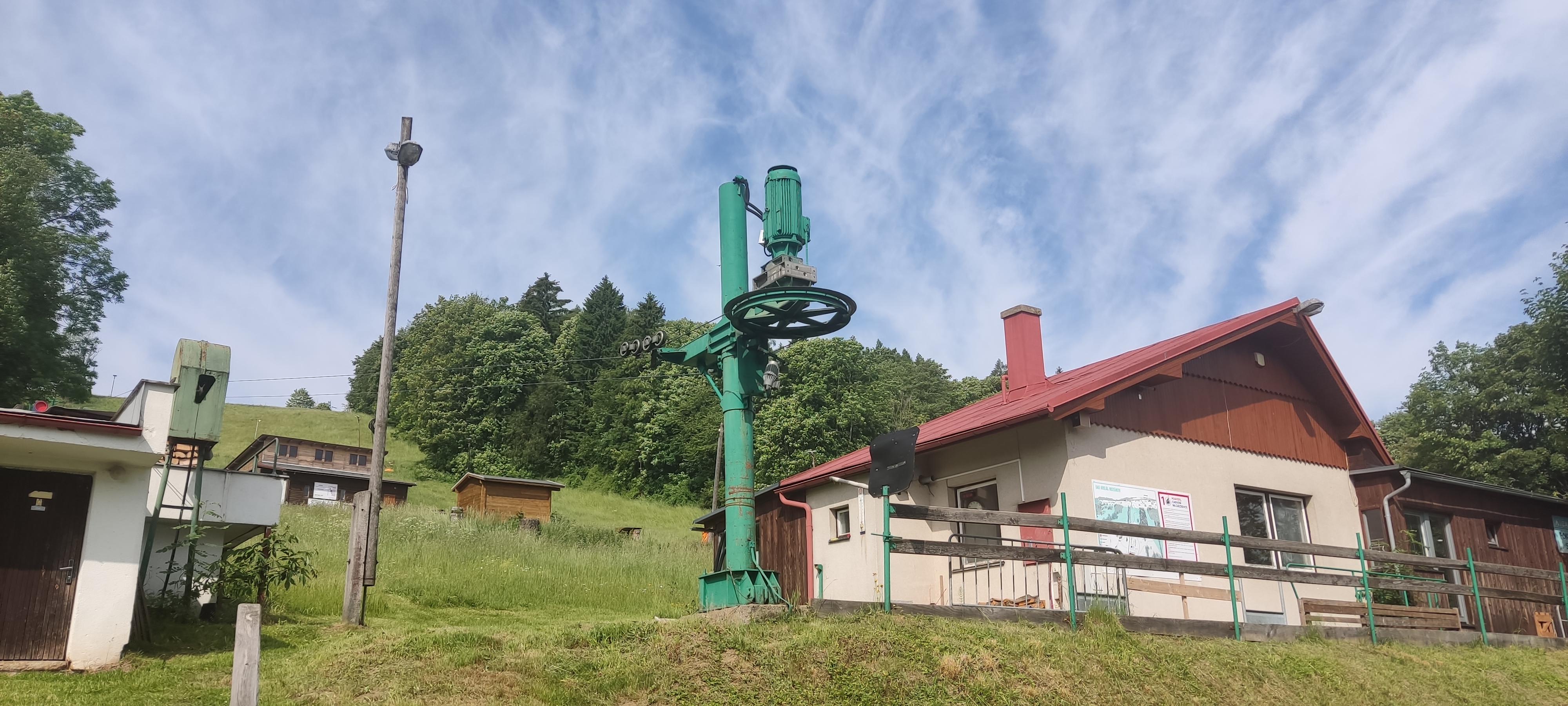 Skiareál Kozákov - půjčovna lyží a snowboardů, servis foto 3