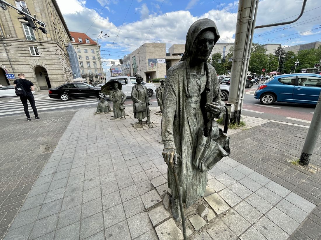 Pomnik przechodnia Wrocław