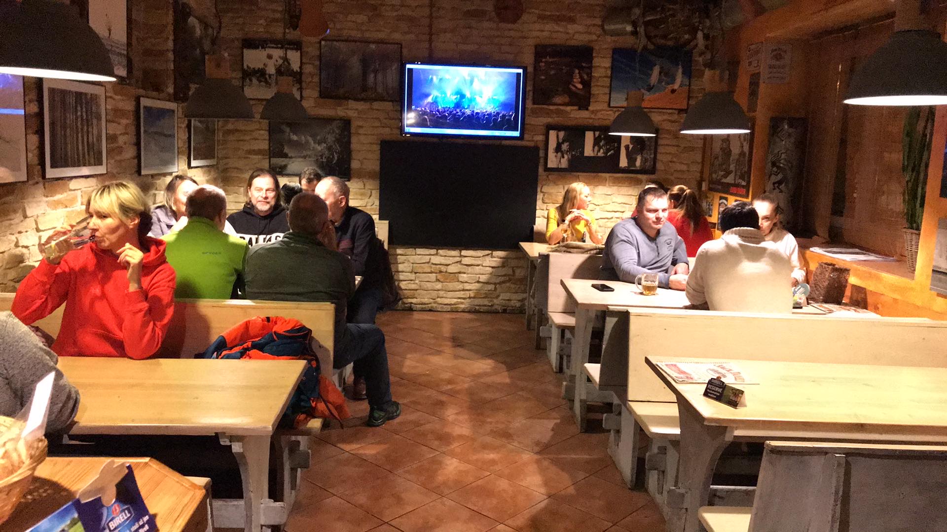CHILLI CHILLI BAR & GRILL foto 5