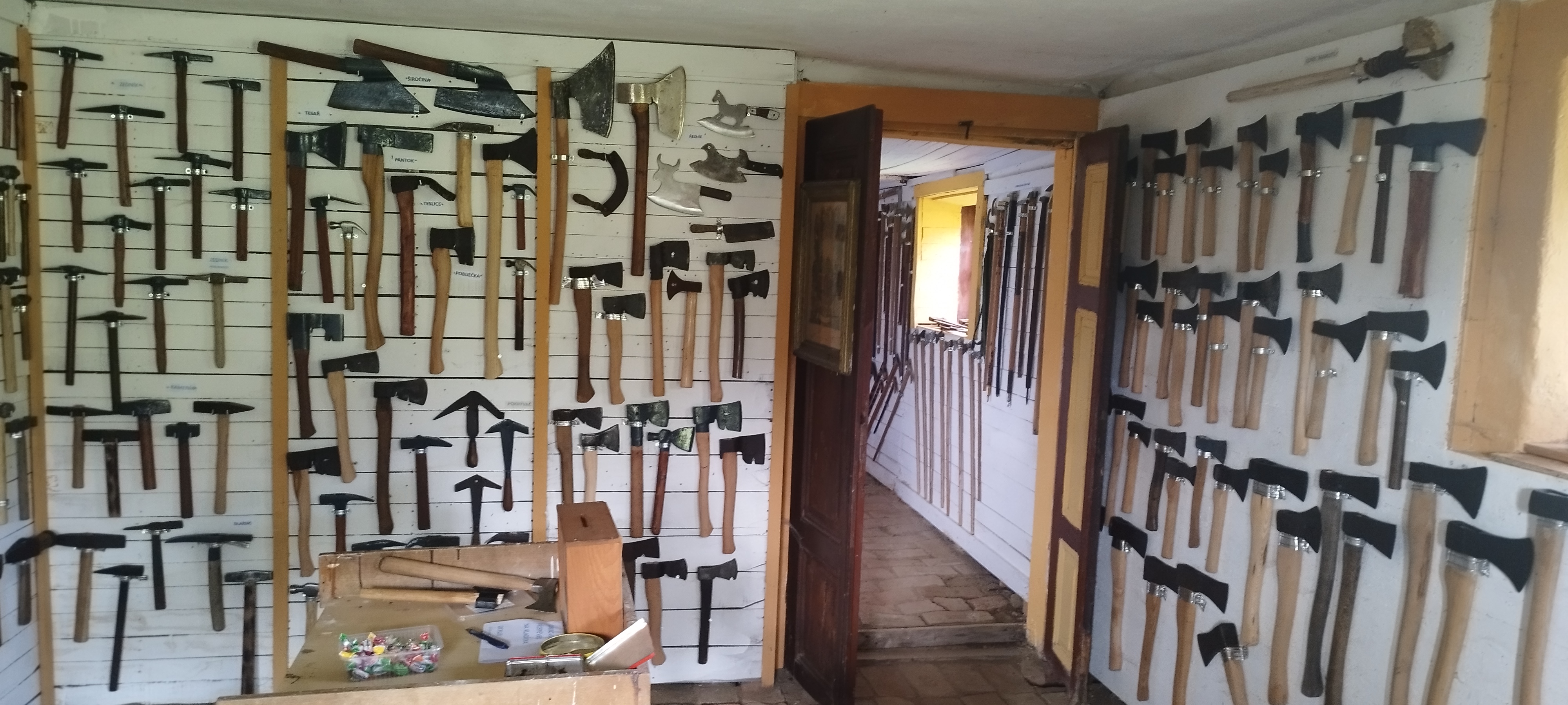 Muzeum kladiv a sekyrek Bříště foto 3