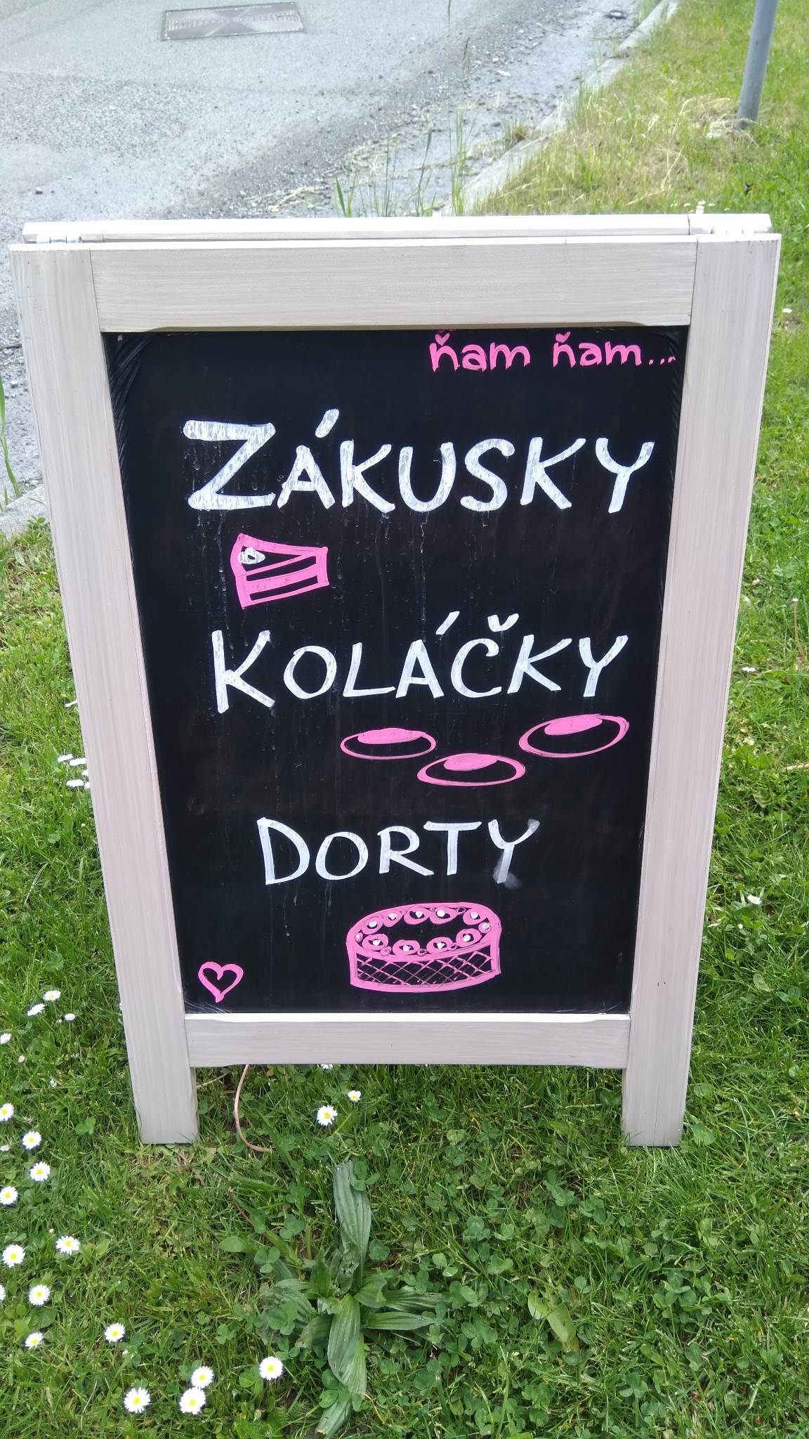 ŇAM ŇAM Zastávka foto 6