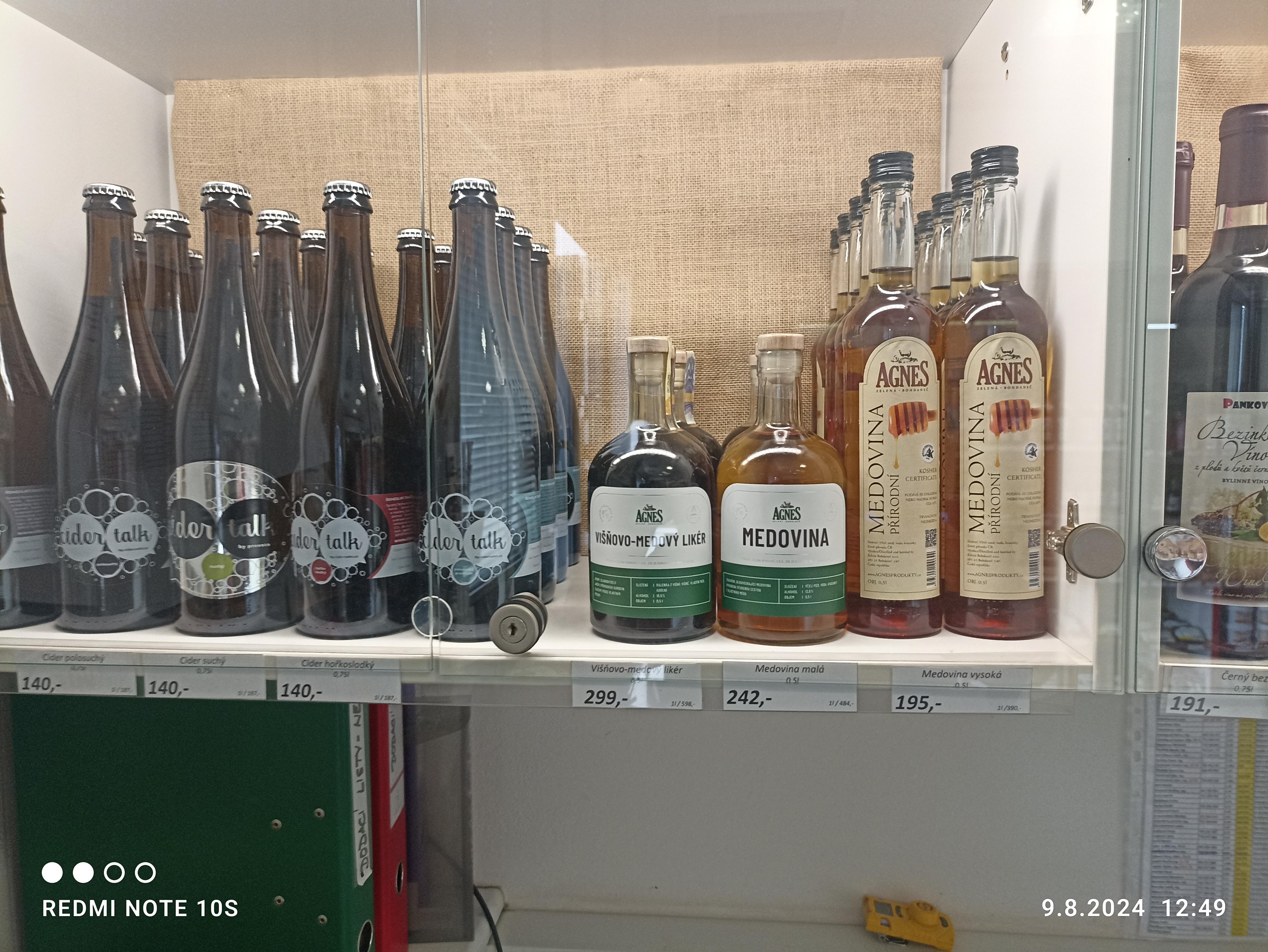 VÝZKUMNÝ A ŠLECHTITELSKÝ ÚSTAV OVOCNÁŘSKÝ HOLOVOUSY s.r.o. foto 5