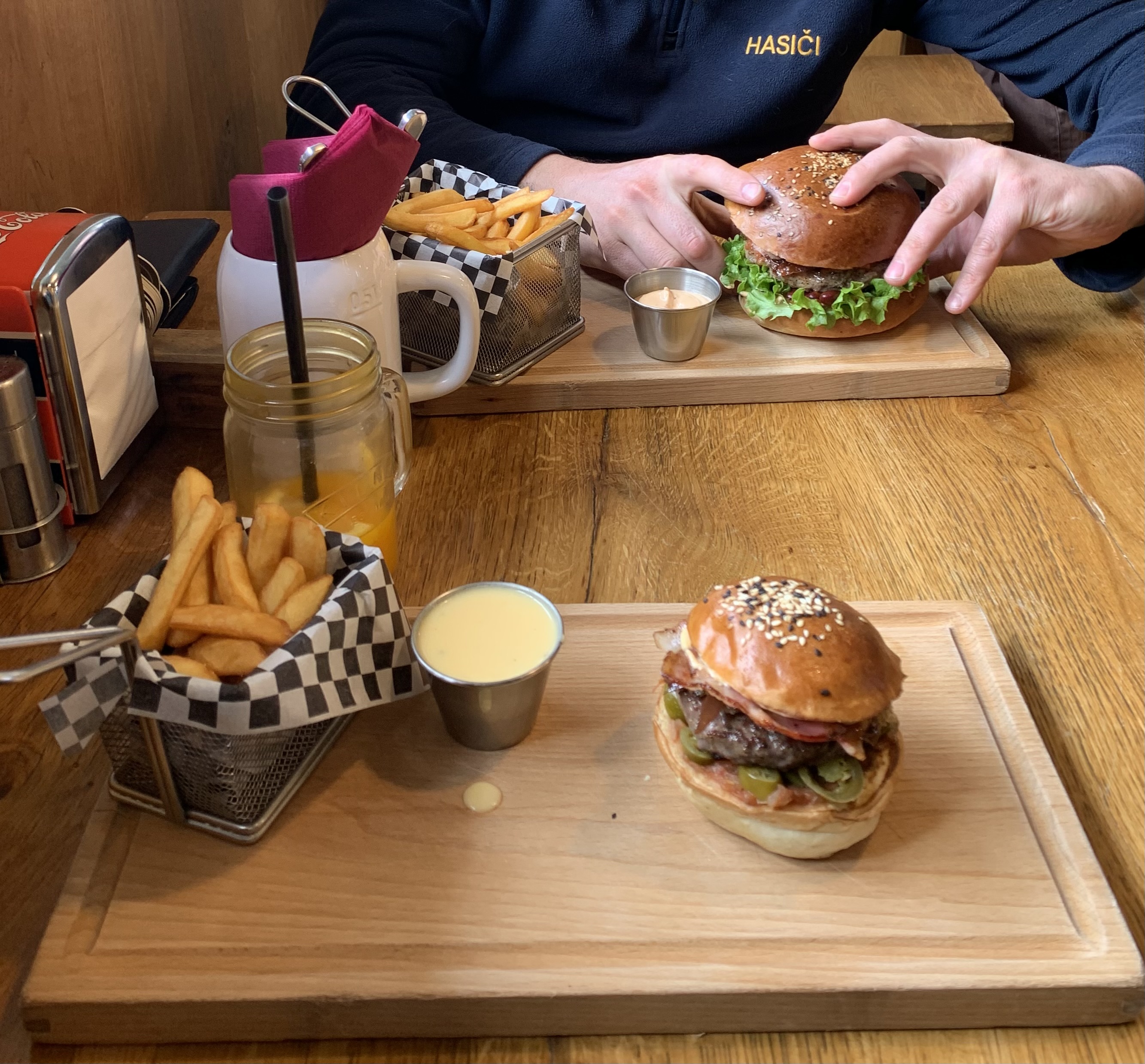 R BURGER foto 5
