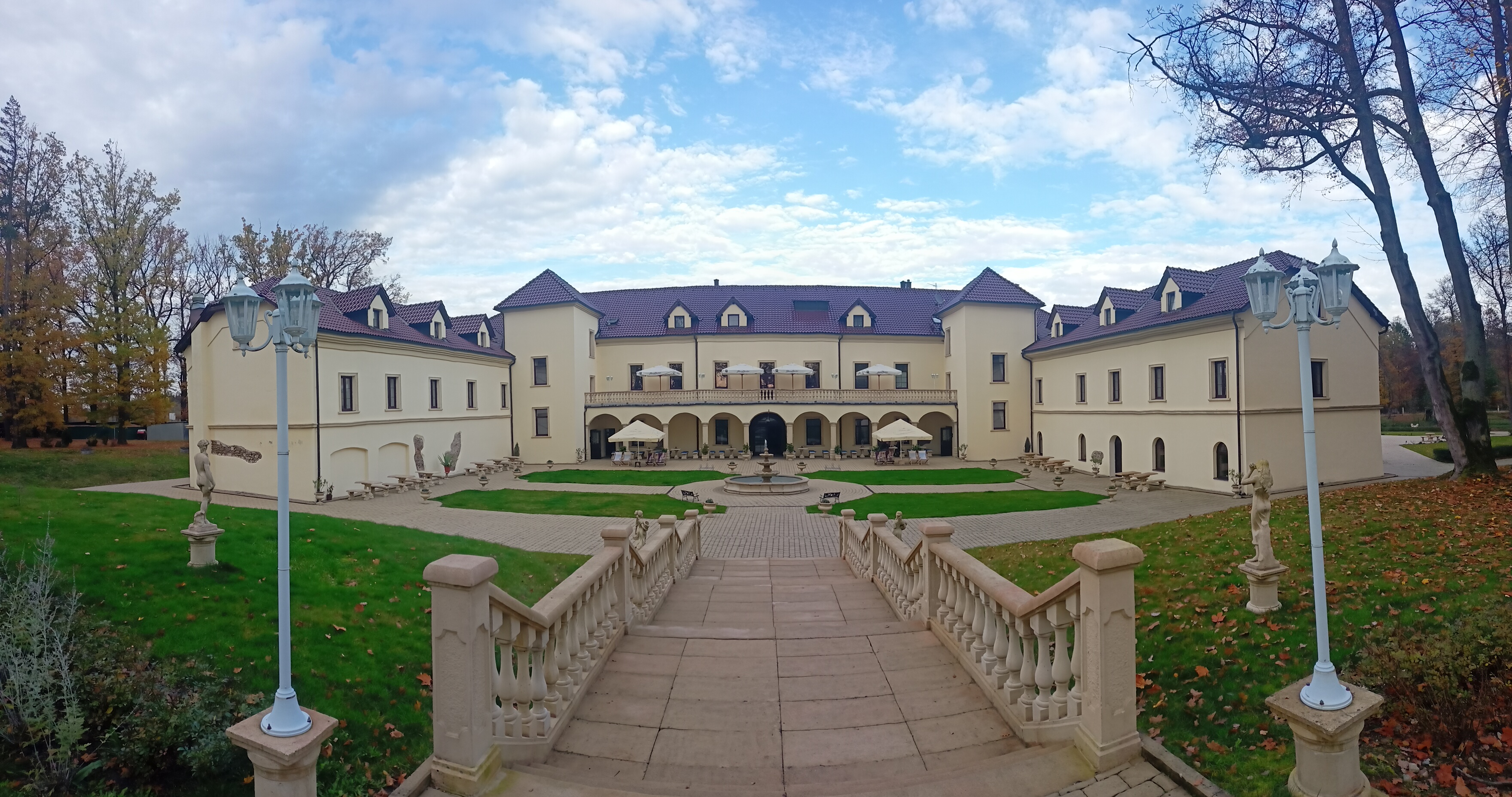 Manfred Schöner - Hotel Zámek Kamenný Dvůr foto 4