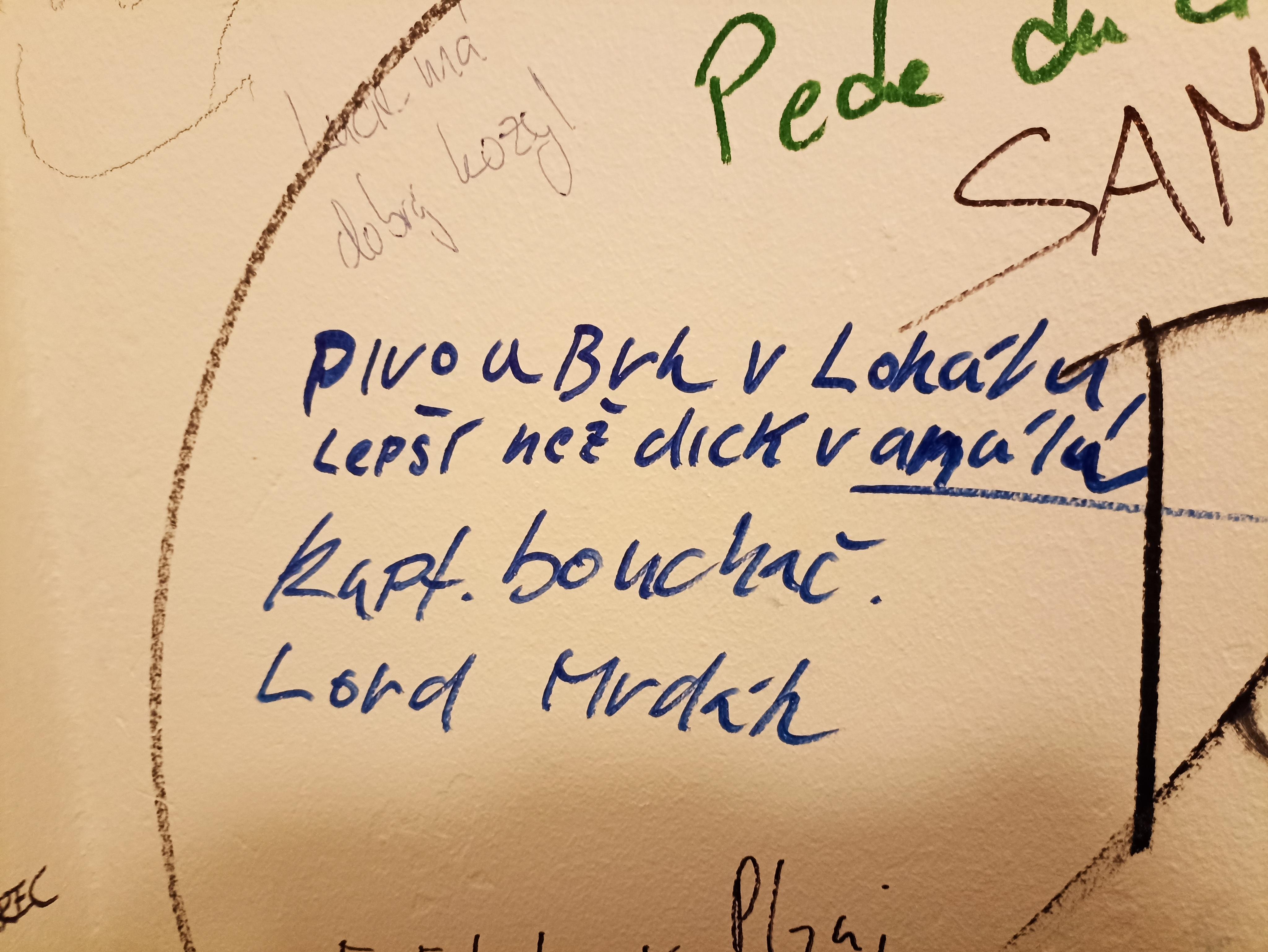 LOKÁL Pod Divadlem foto 4