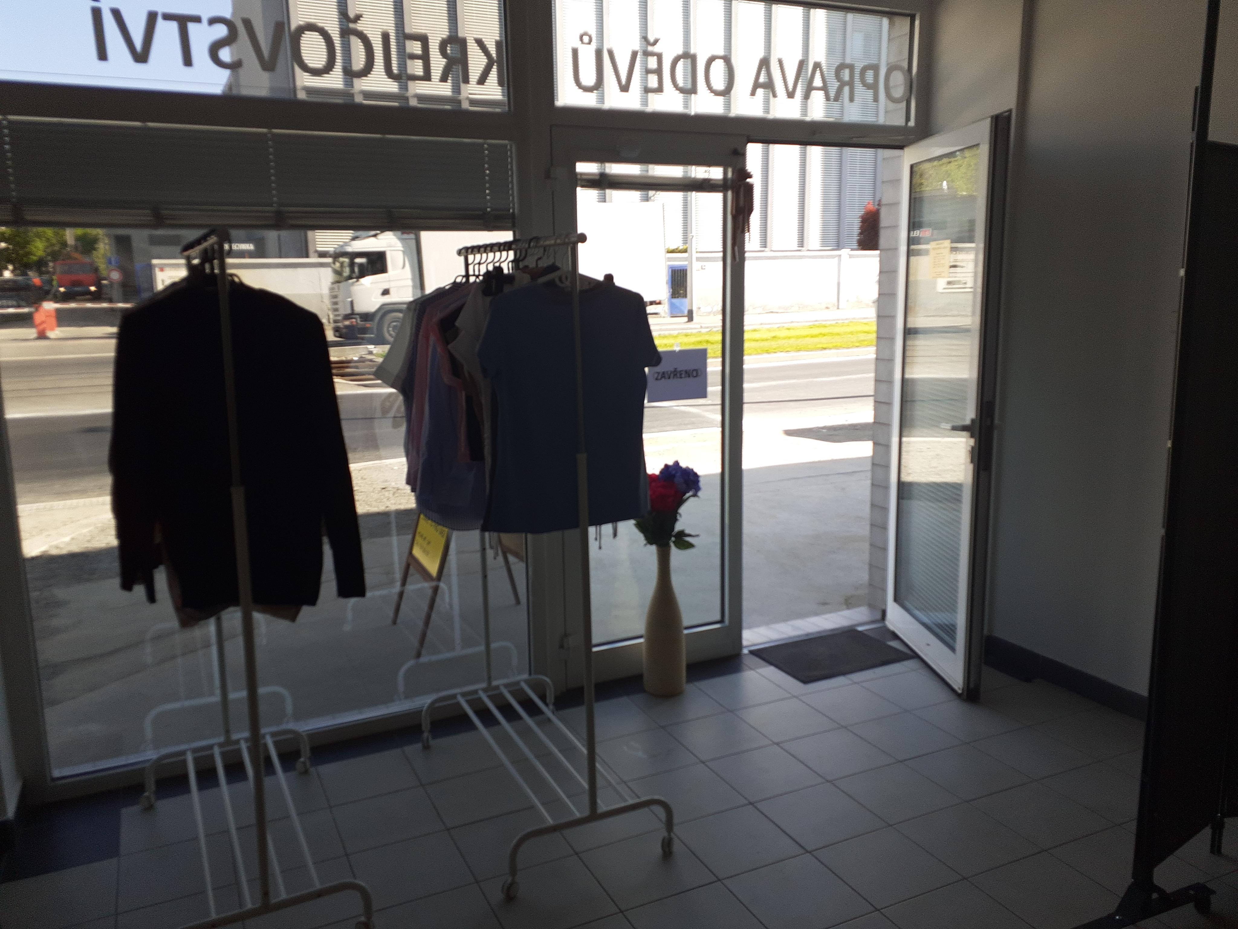 ALPROF s.r.o. - Oprava oděvů a záclon foto 6