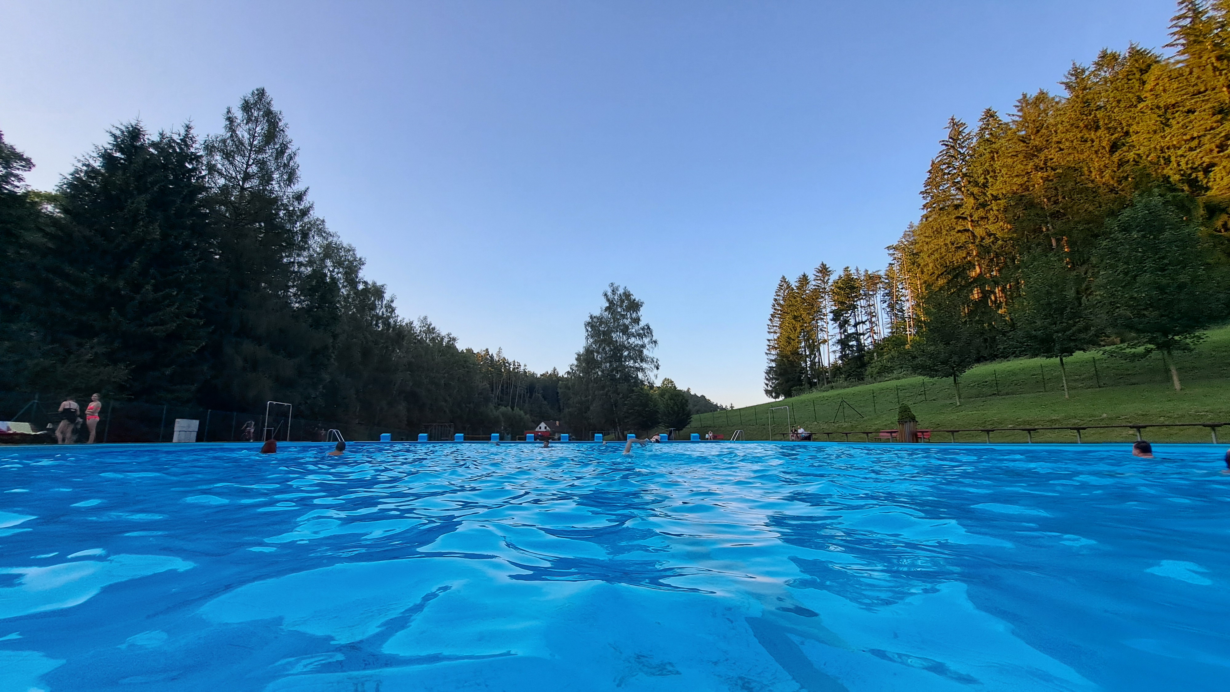 Sportovní areál koupaliště Sebranice foto 3