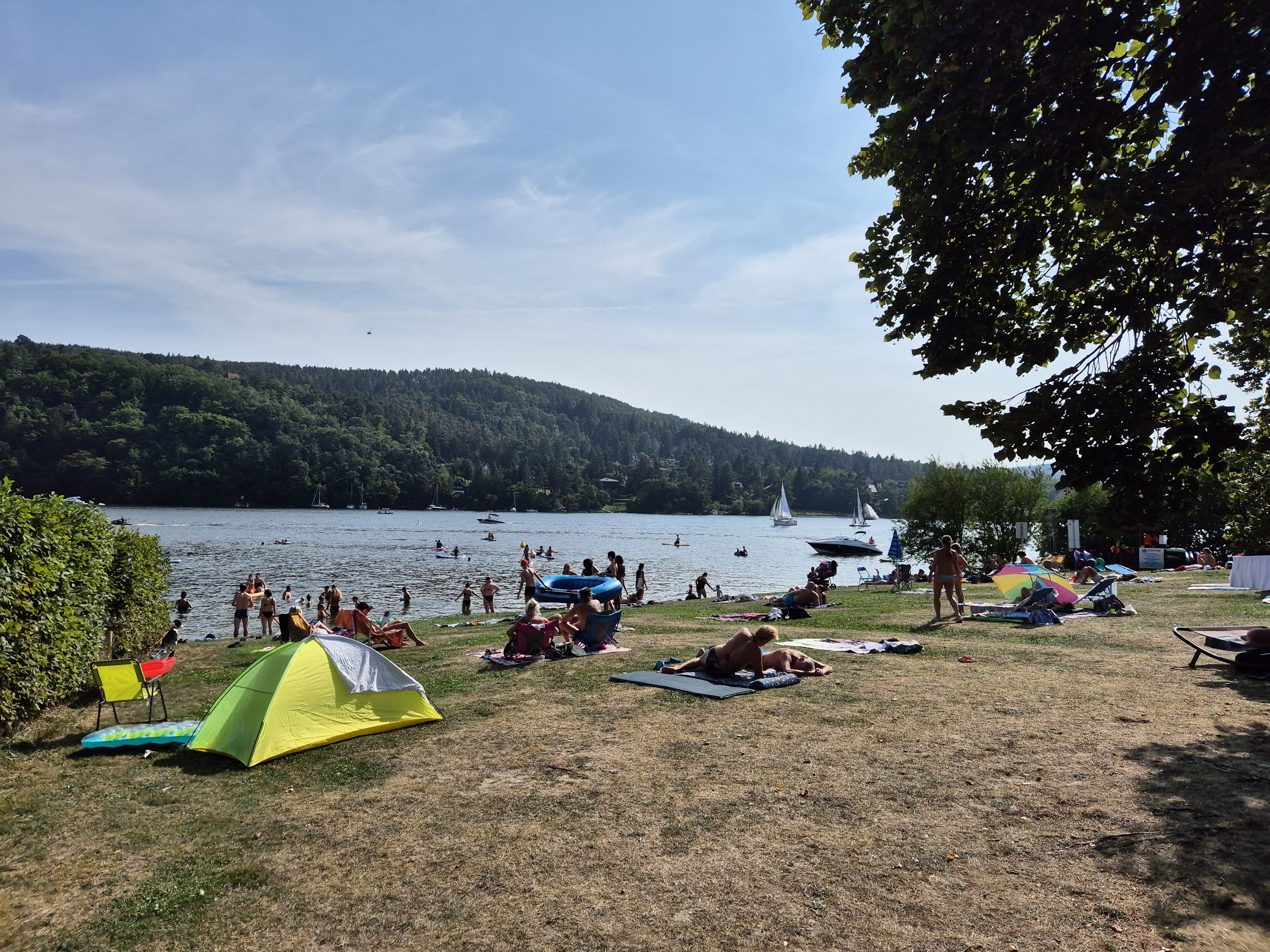 Pláž a občerstvení u přístavu foto 2