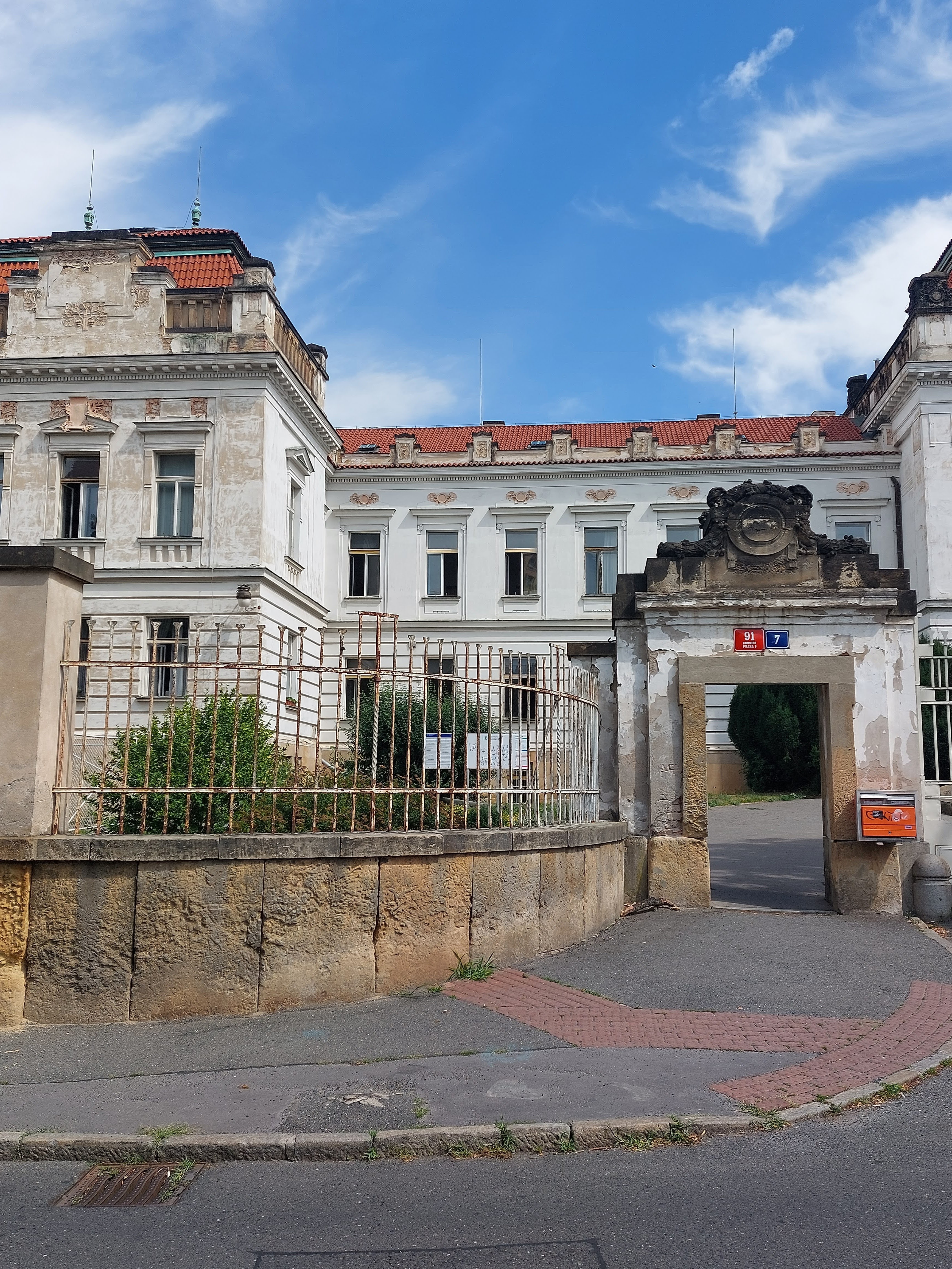 Psychiatrická nemocnice Bohnice - lékárna foto 3