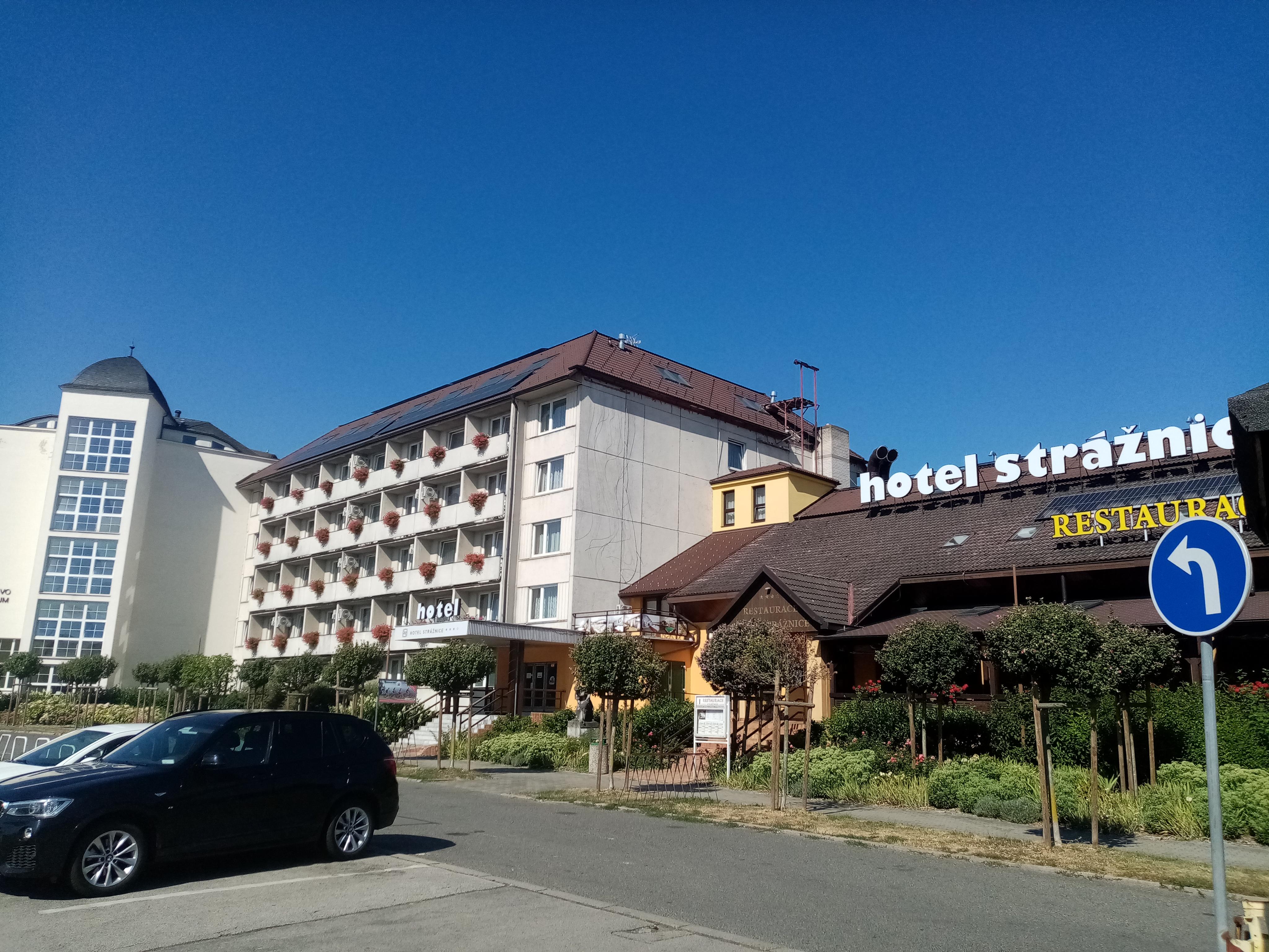 Hotel Strážnice - restaurace foto 2