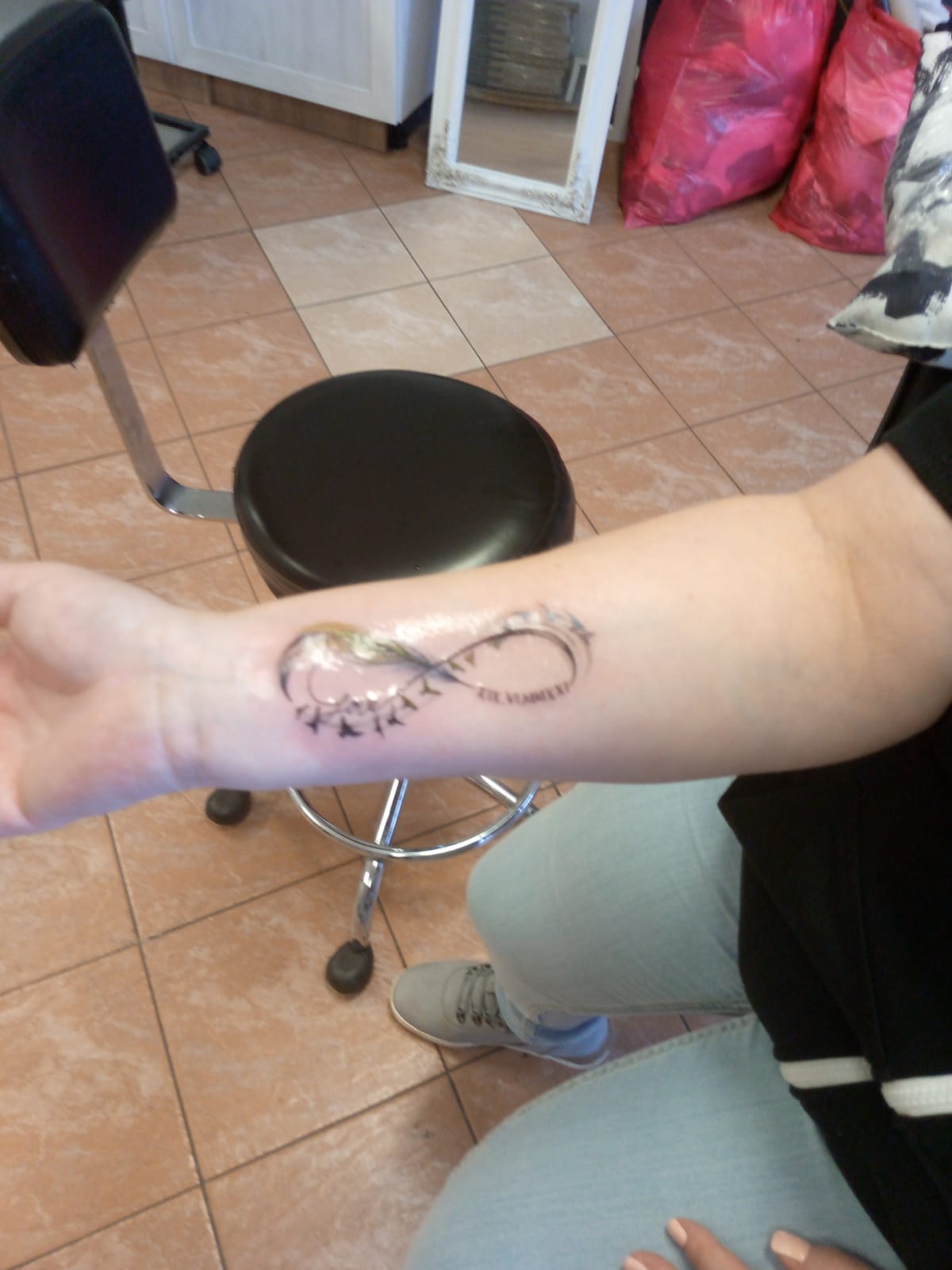 Tattoo LIVE AGE foto 4
