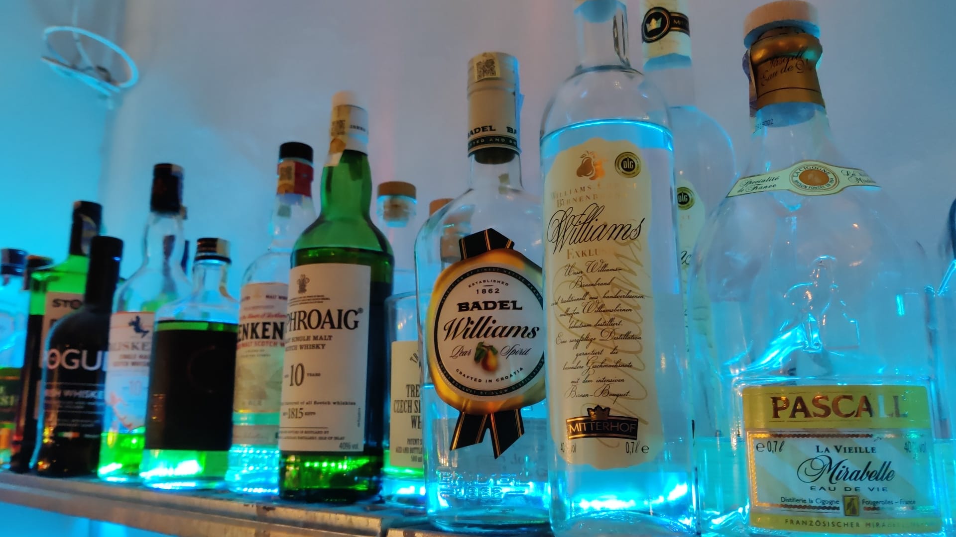 Kavárna Černá káva foto 4