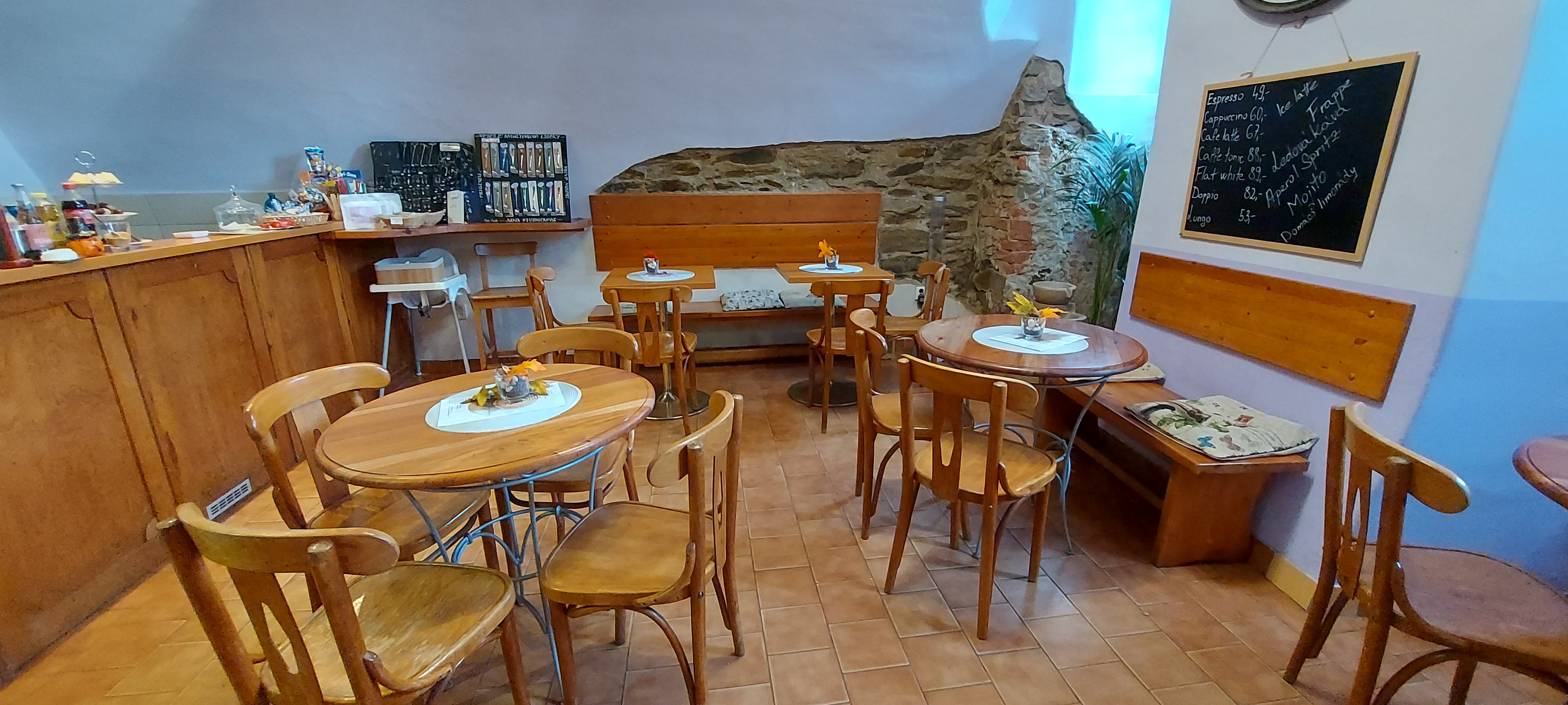 Kavárna a galerie U Zlatého korálku foto 2
