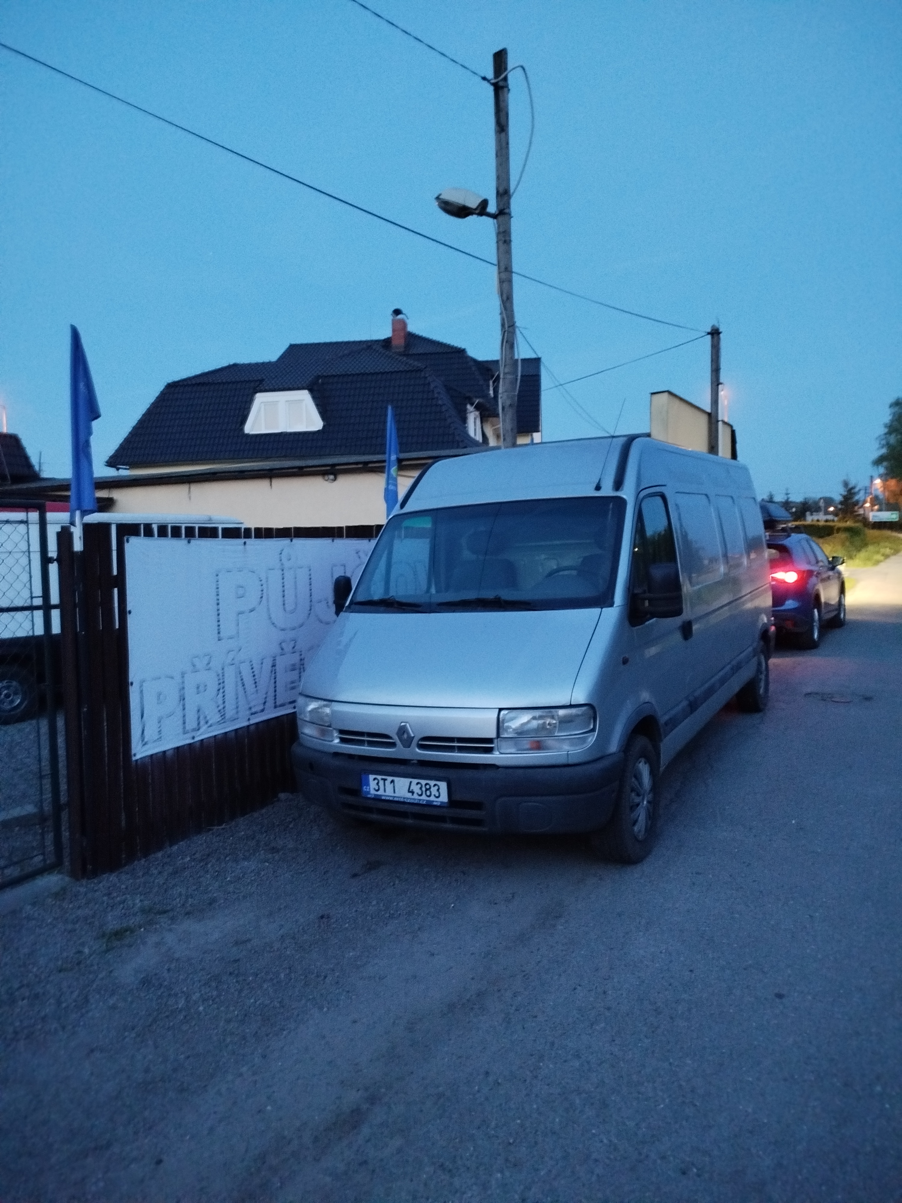 AUTOPŮJČOVNA – WEBER foto 5