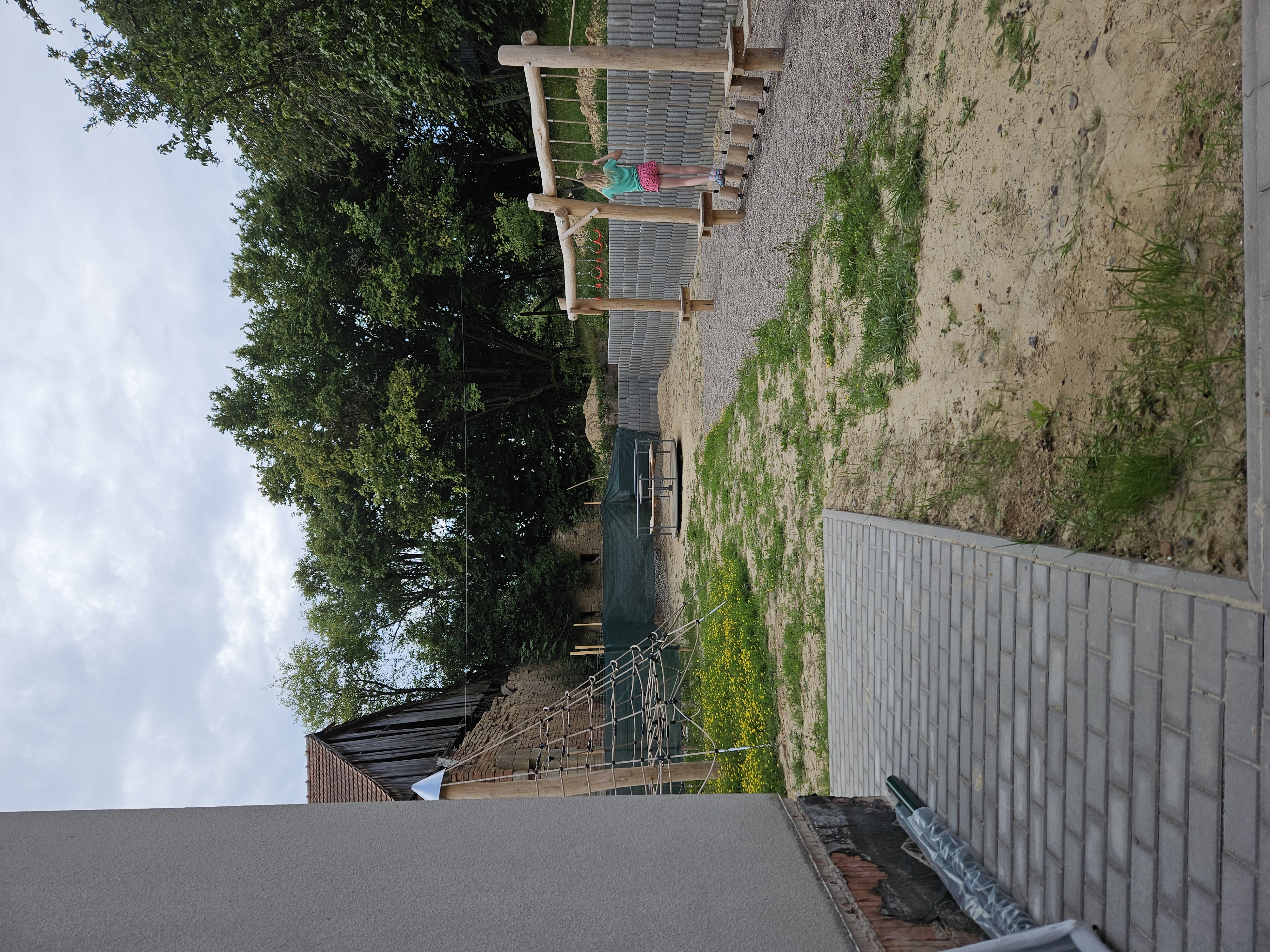 Lužany - obecní úřad foto 3