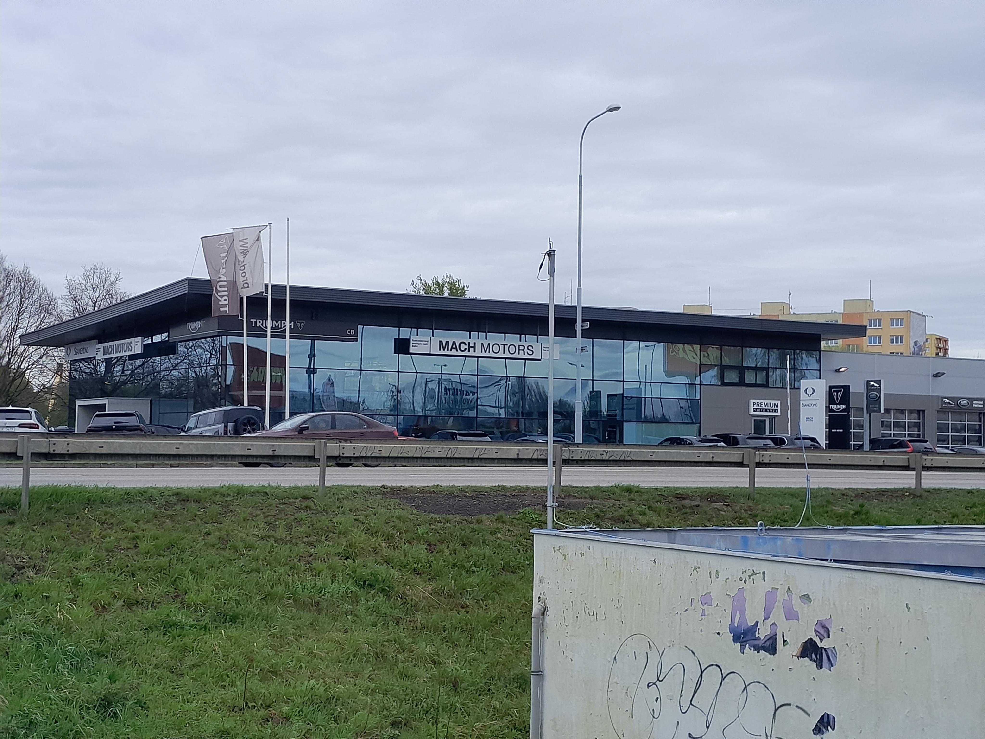 Prémiové vozy - MACH Motors foto 2