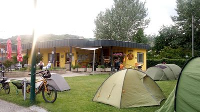AMTC Donaupark Camping (Campingplatz)  Mapy.com