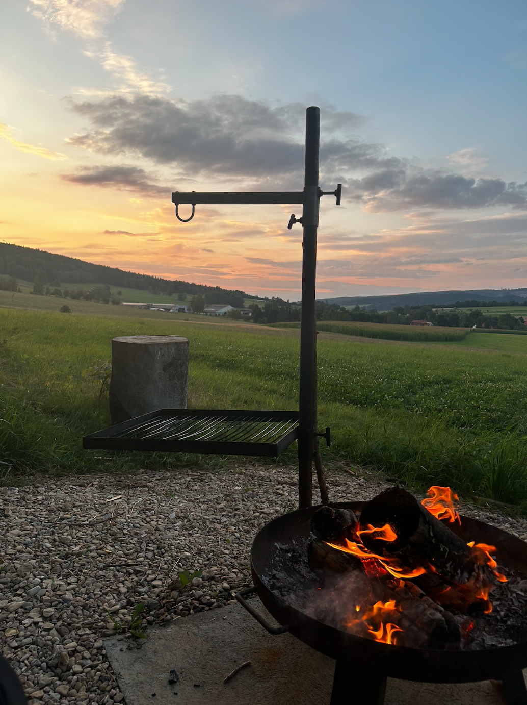 Včelí domek u lesa foto 5