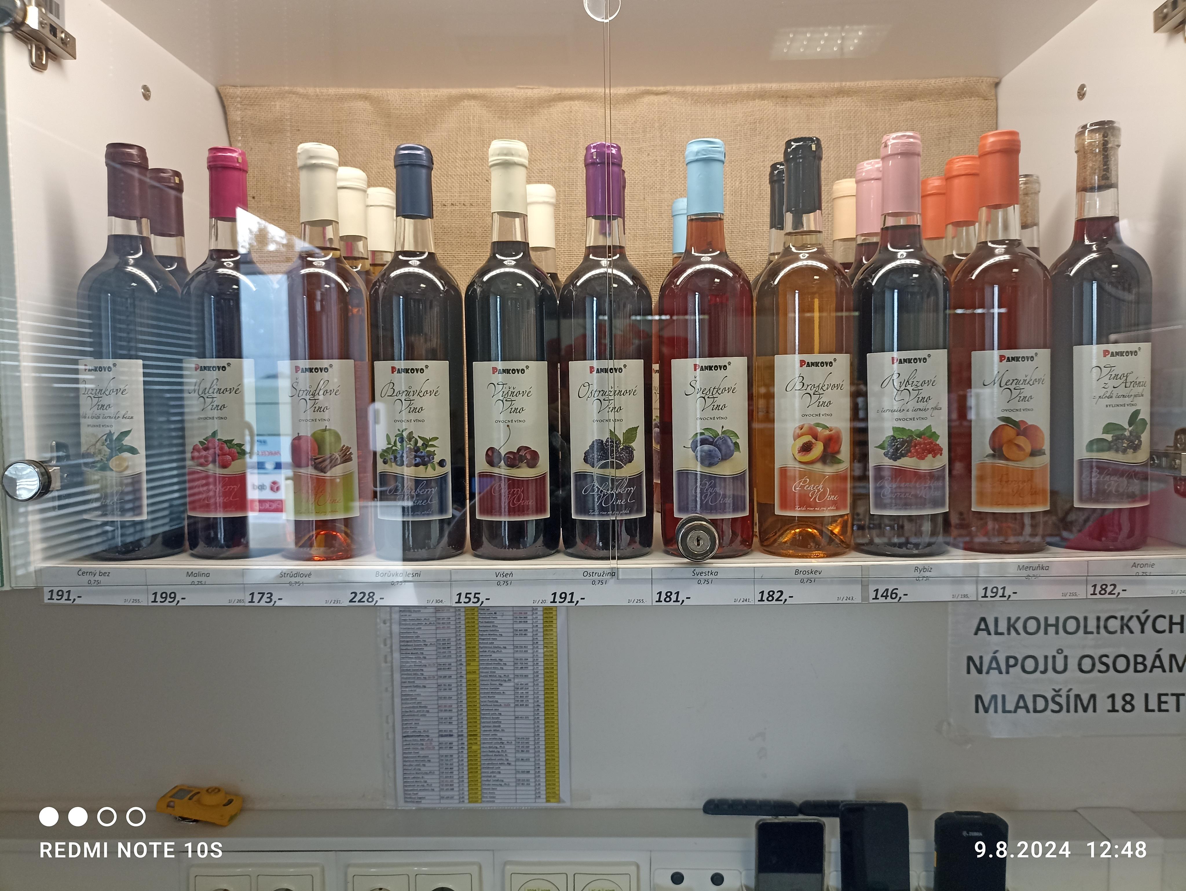 VÝZKUMNÝ A ŠLECHTITELSKÝ ÚSTAV OVOCNÁŘSKÝ HOLOVOUSY s.r.o. foto 6