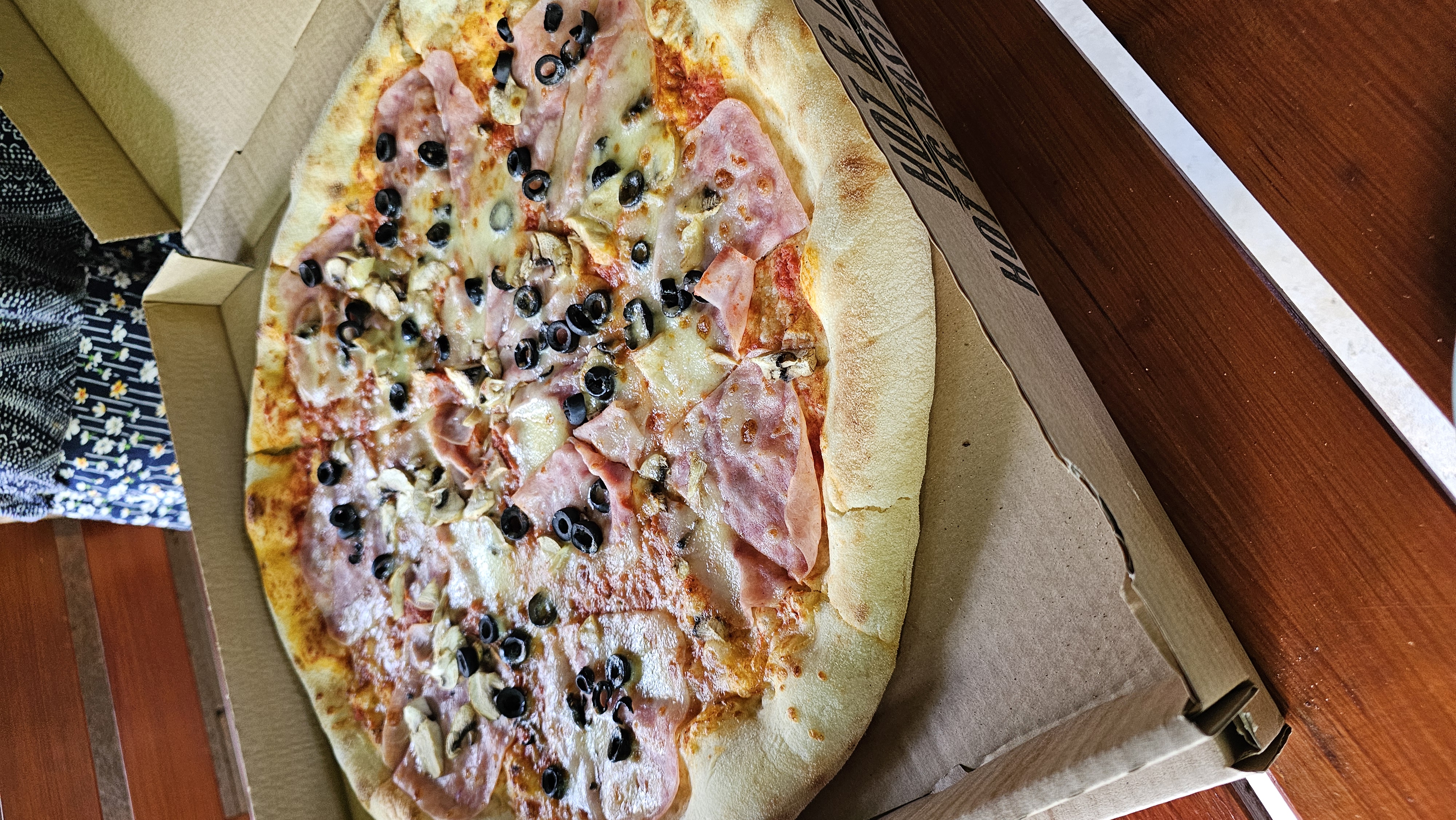 Mega Pizza foto 3