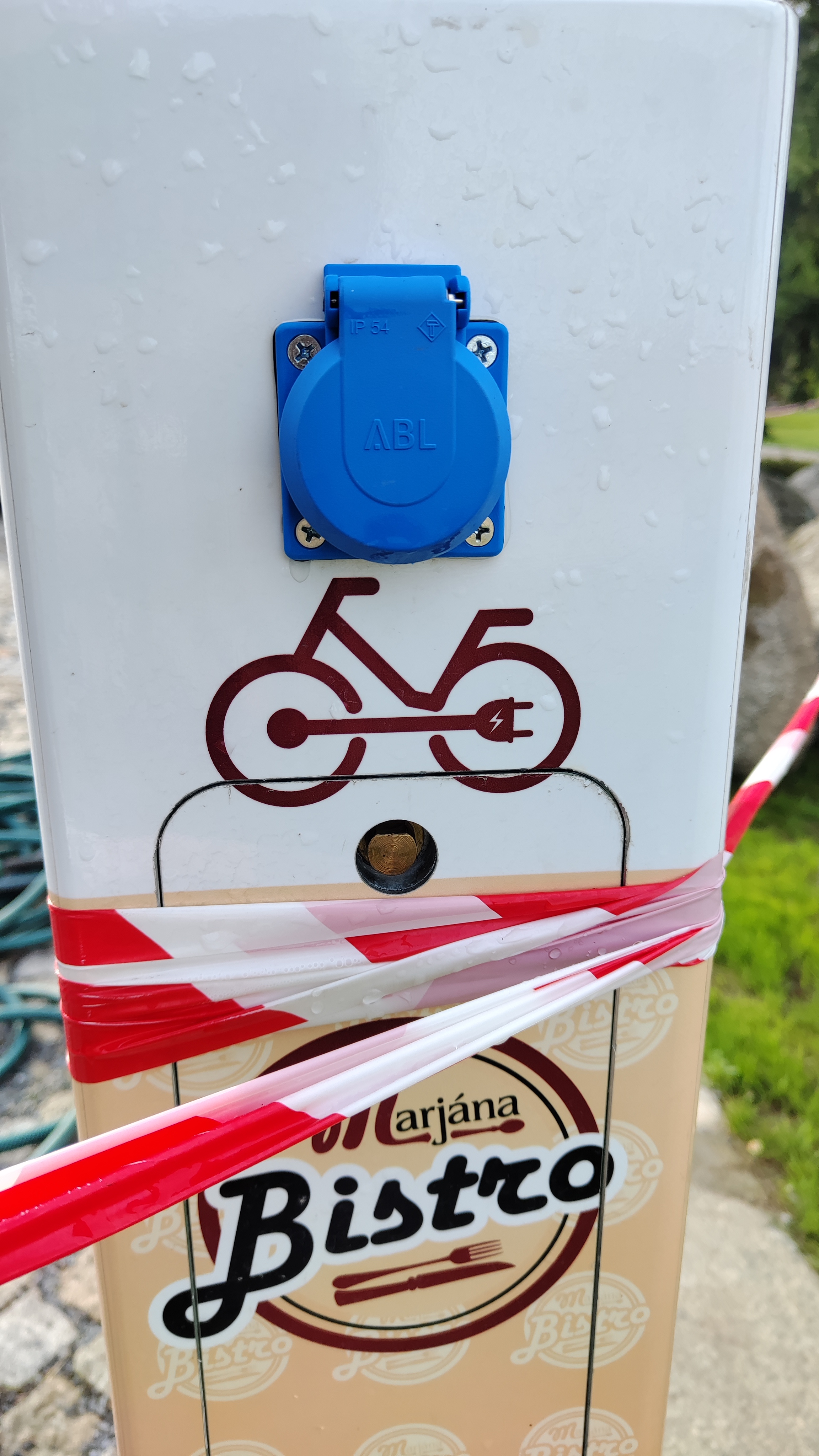 Nabíjecí stanice Mníšek pod Brdy foto 4