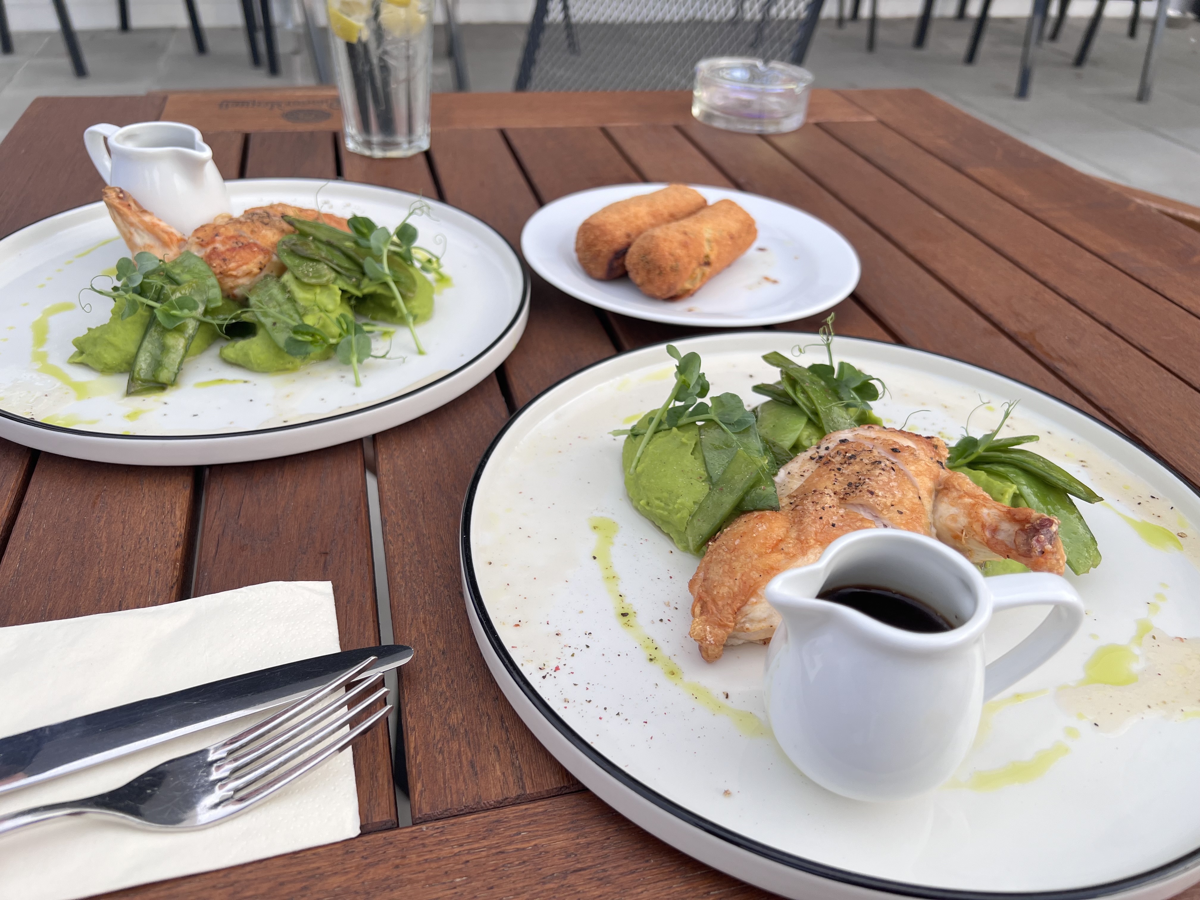 All This Sněmovna foto 2