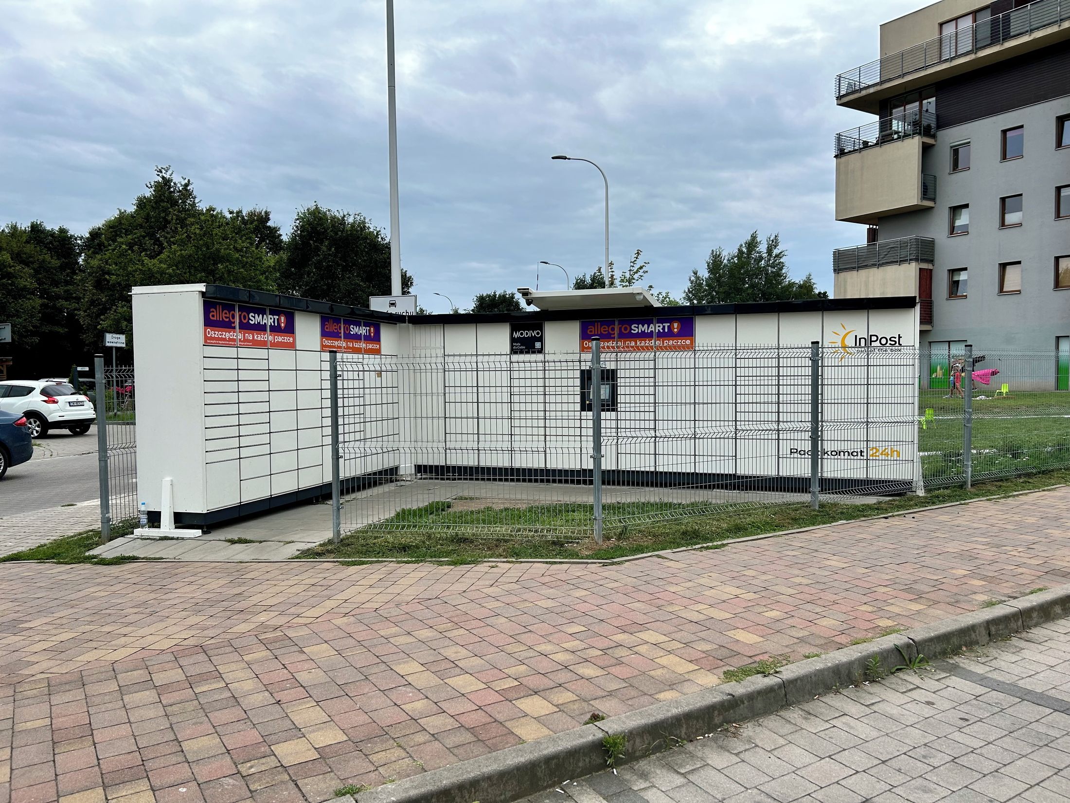 Wysłanie skargi przez paczkomat InPost