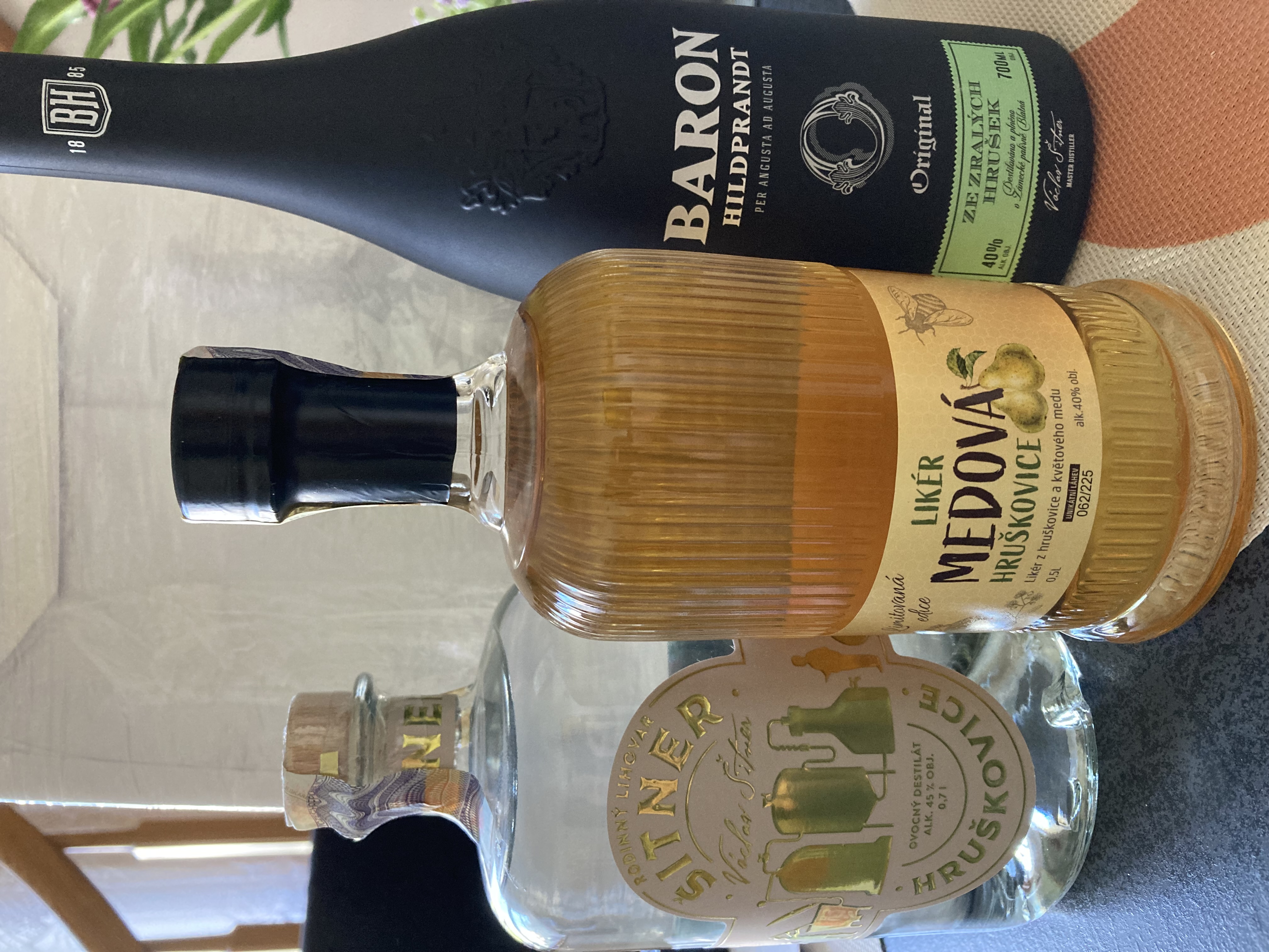 Liqui B Zámecký ovocný lihovar Blatná, s.r.o. foto 5