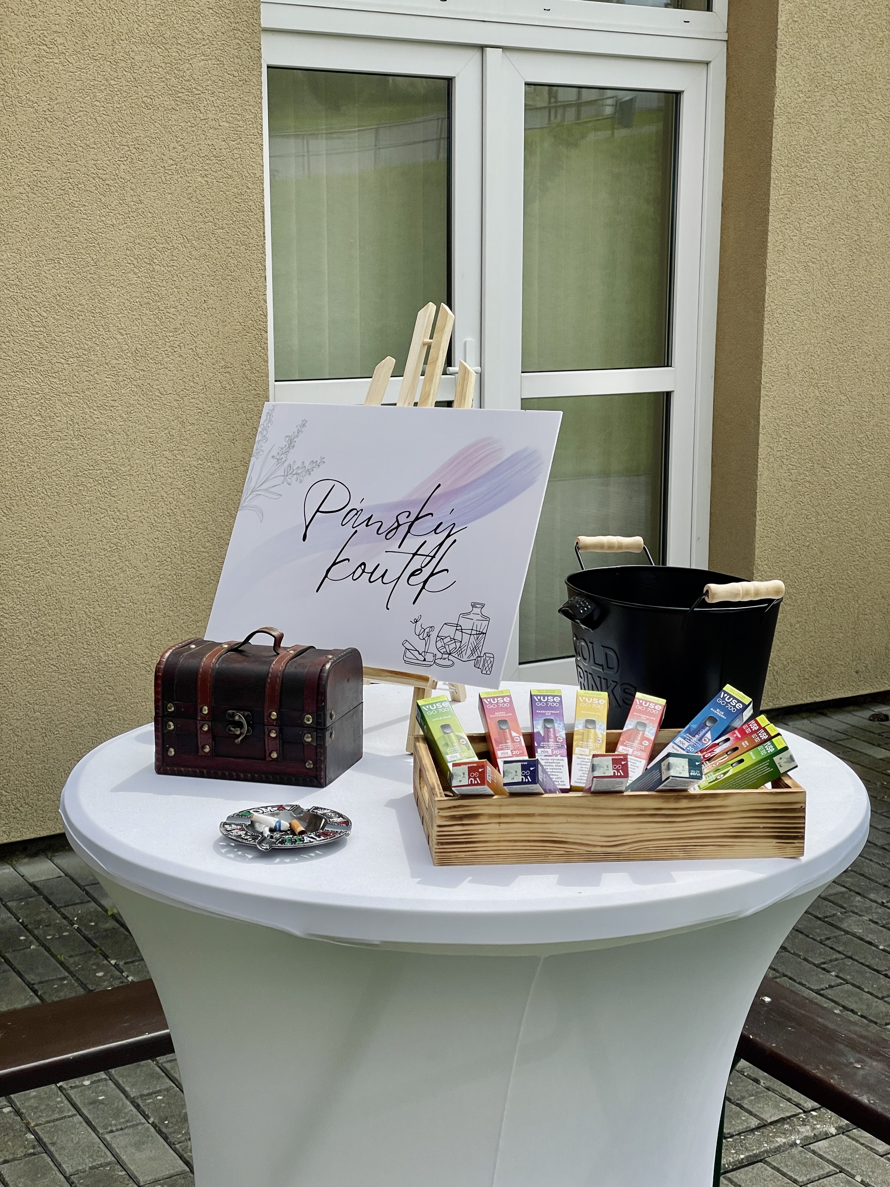 Ing. Marcela Lipovská - Párty, pípy, stany foto 6