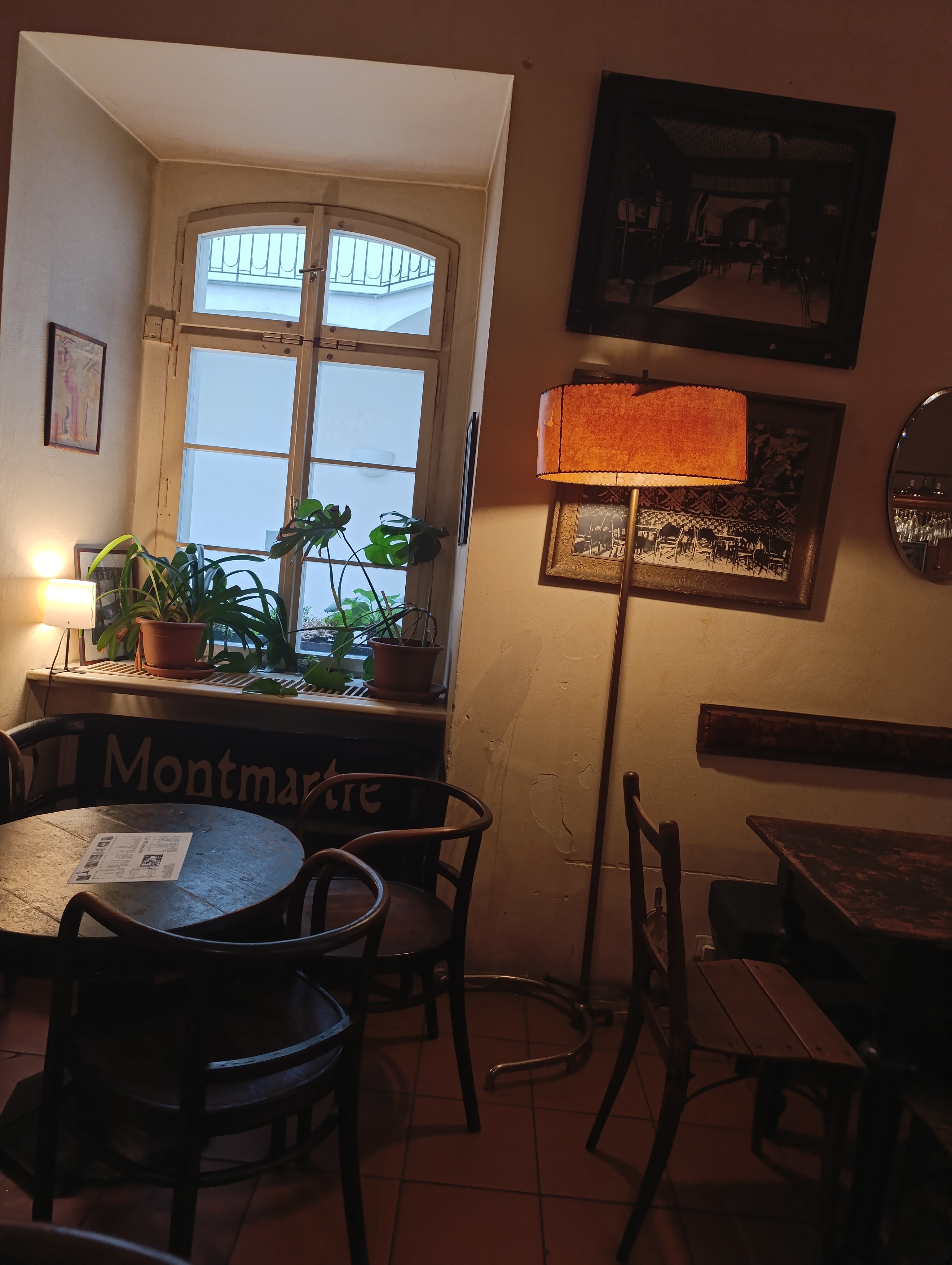 Café Montmartre foto 3
