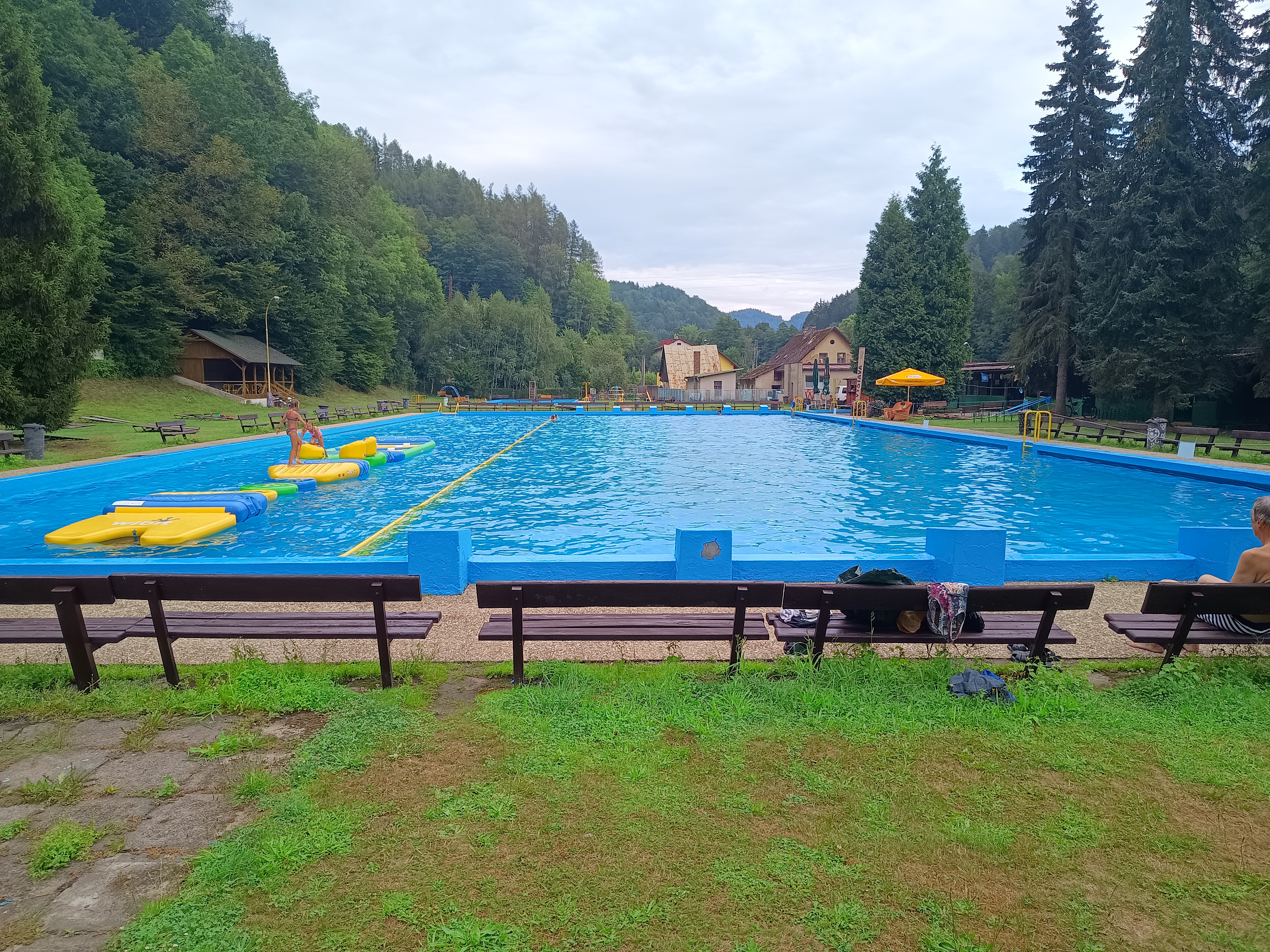 Město Železný Brod - městské koupaliště foto 3