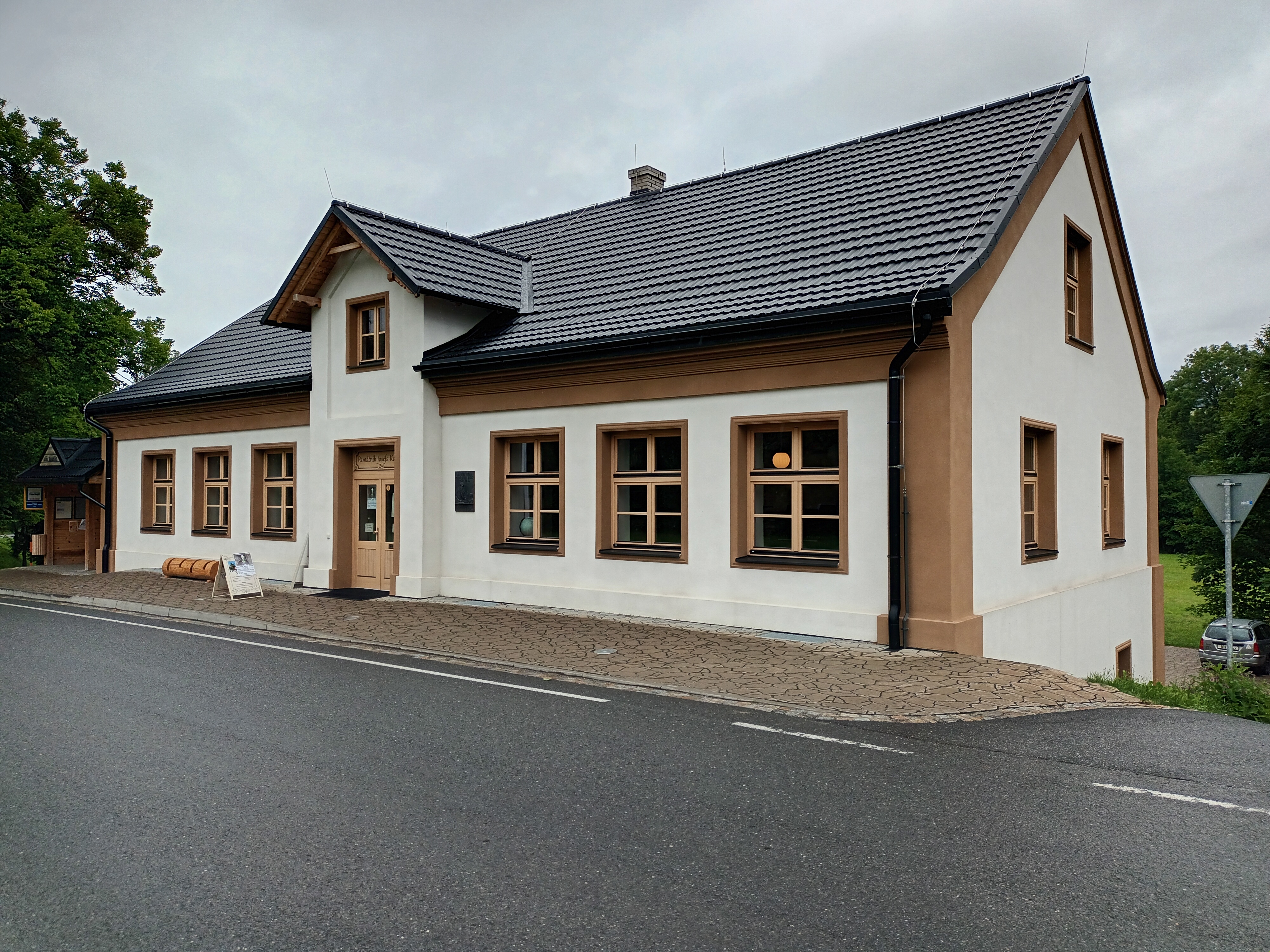 Památník Josefa Kaluse foto 3