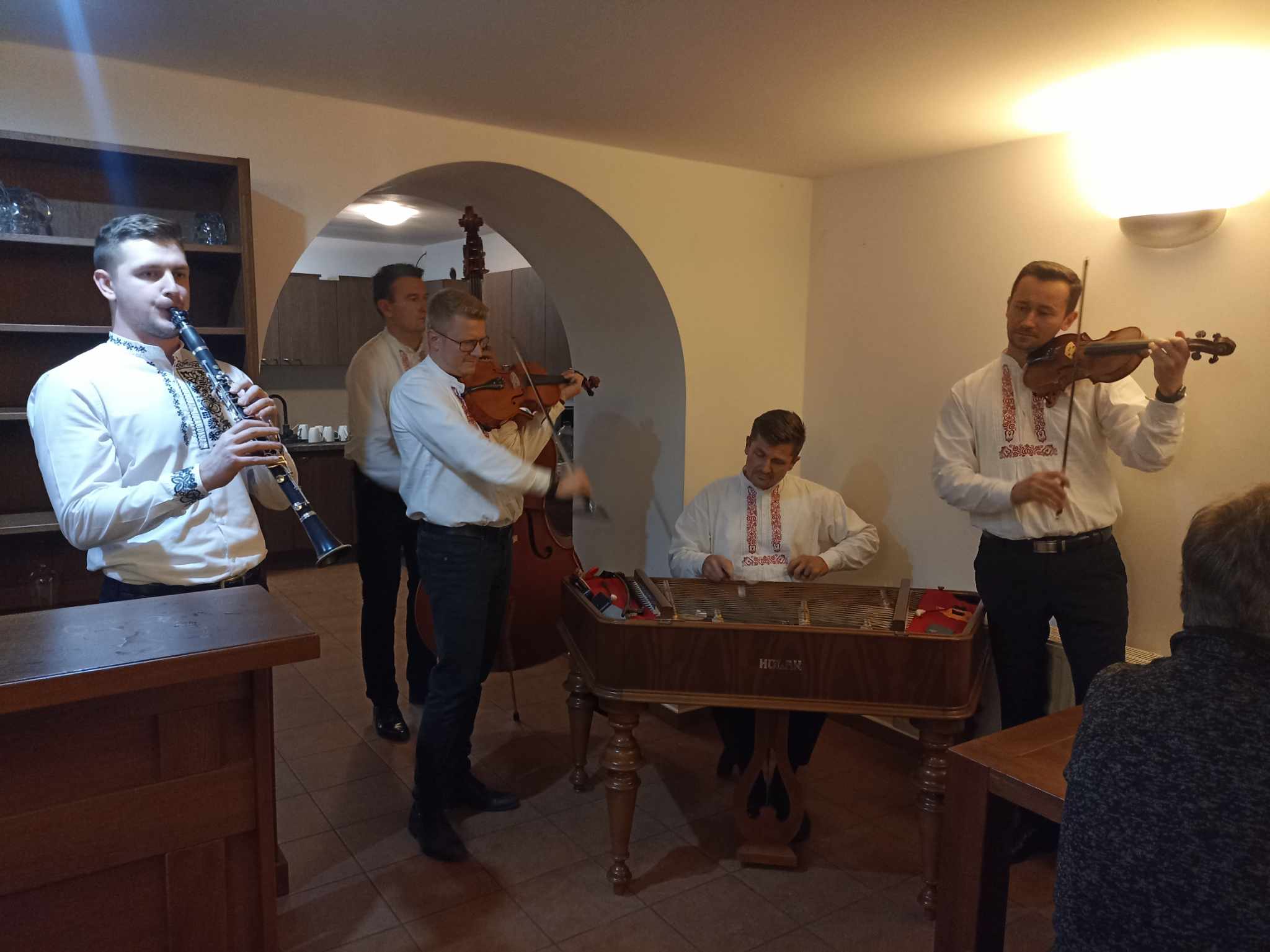 Cimbálová muzika Slovácko foto 3