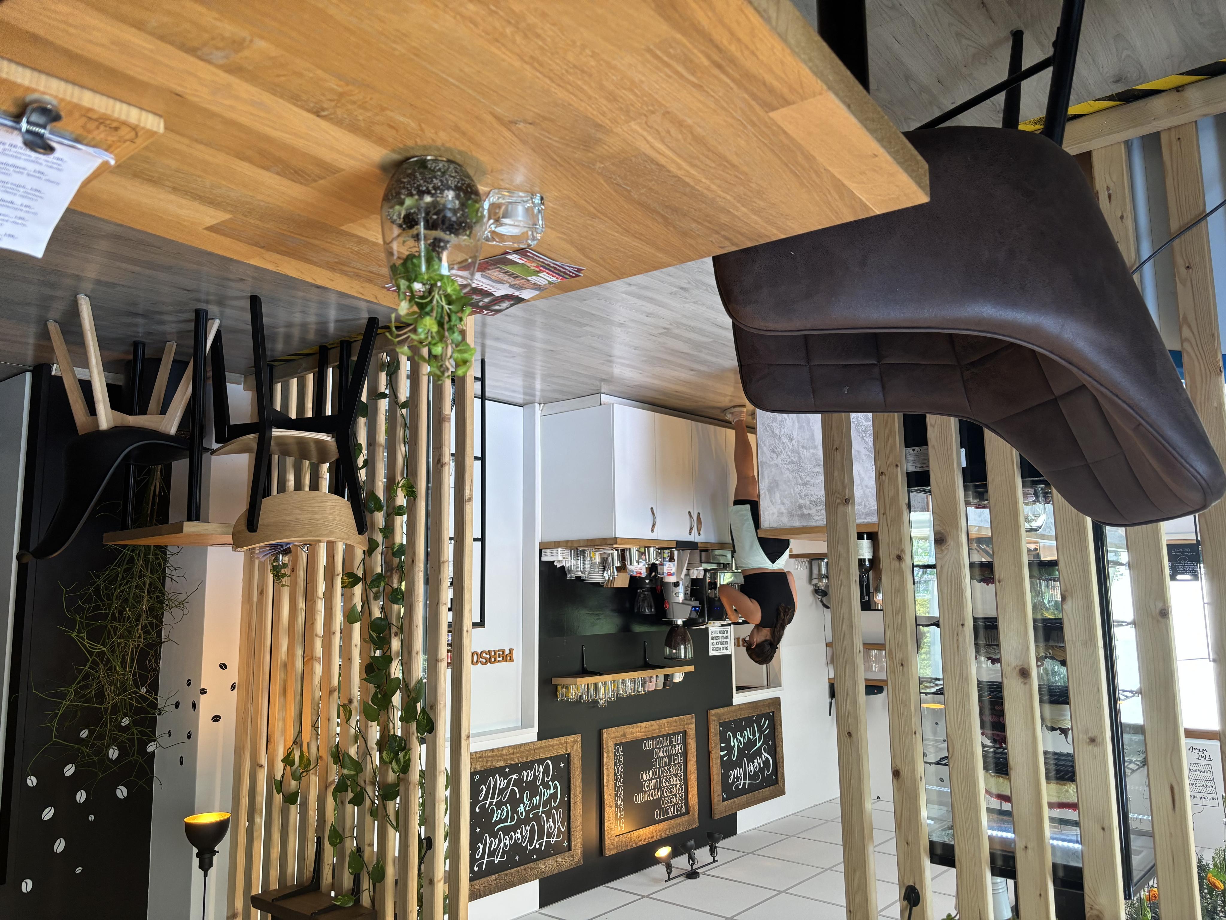 Kavárna a Bistro Tady a teď foto 1