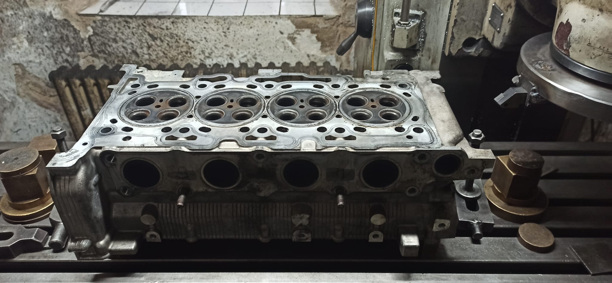 Petr Kostilník - Opravy hlav motorů foto 3