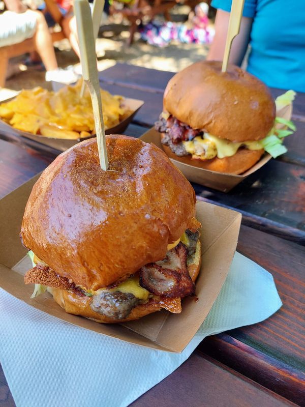 Cutters Foodtruck (Drnholec) • Firmy.cz