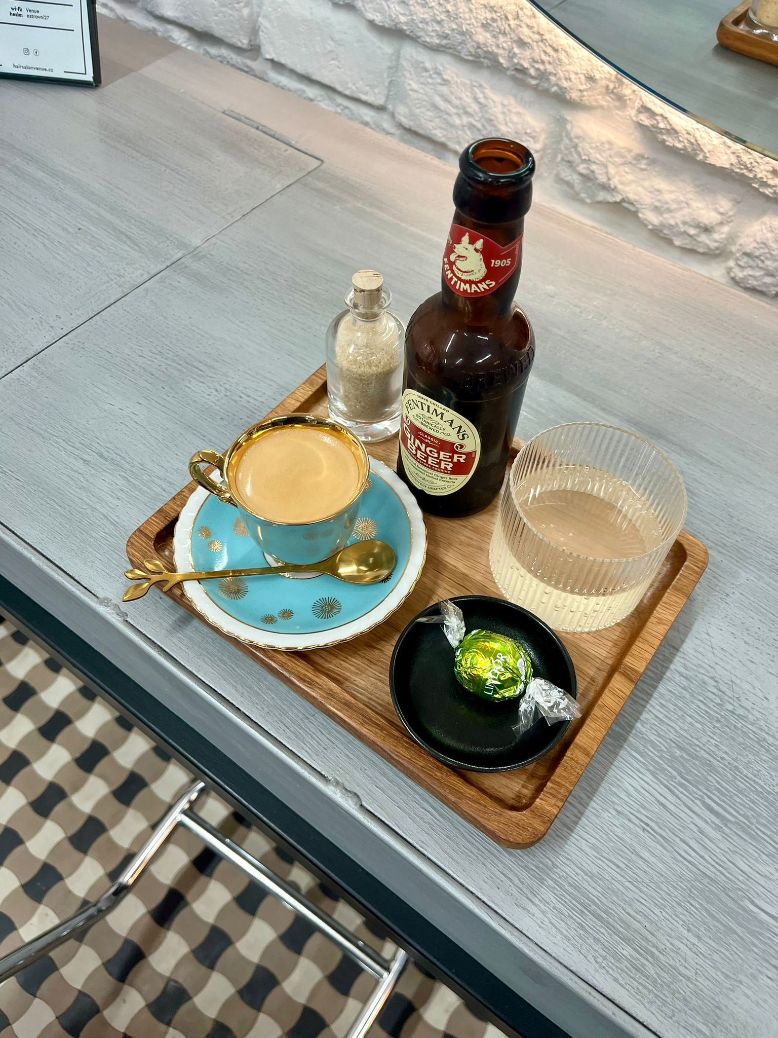 VENUE hair salon foto 2