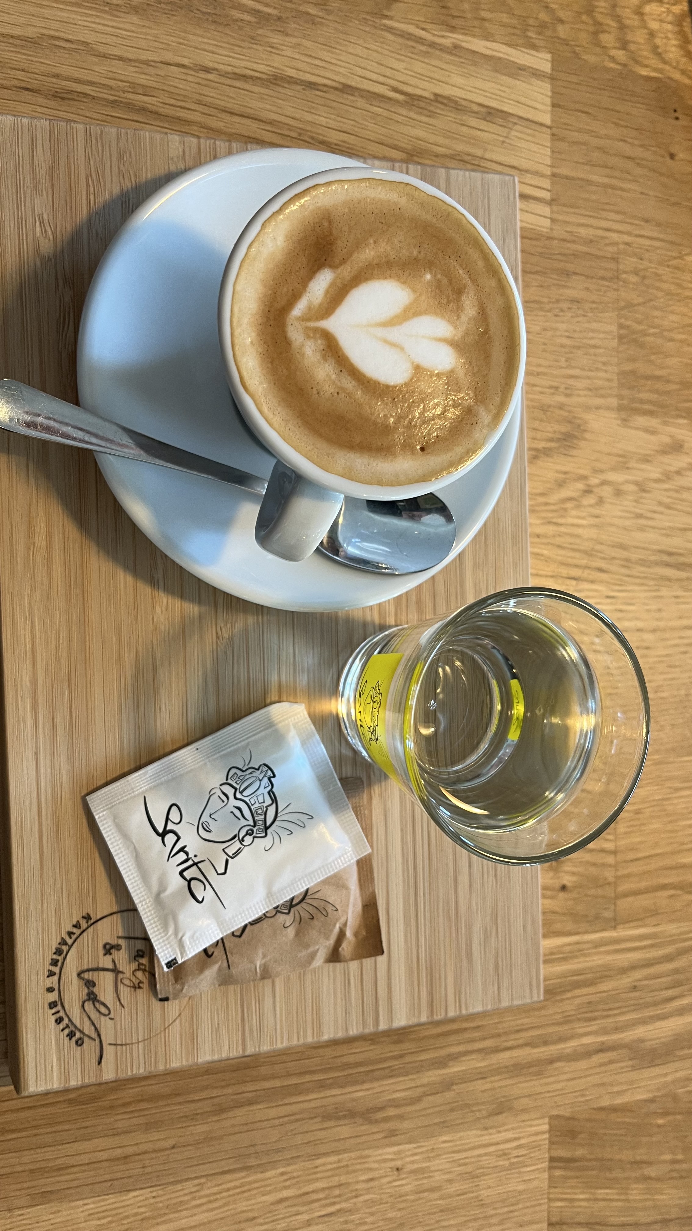 Kavárna a Bistro Tady a teď foto 2