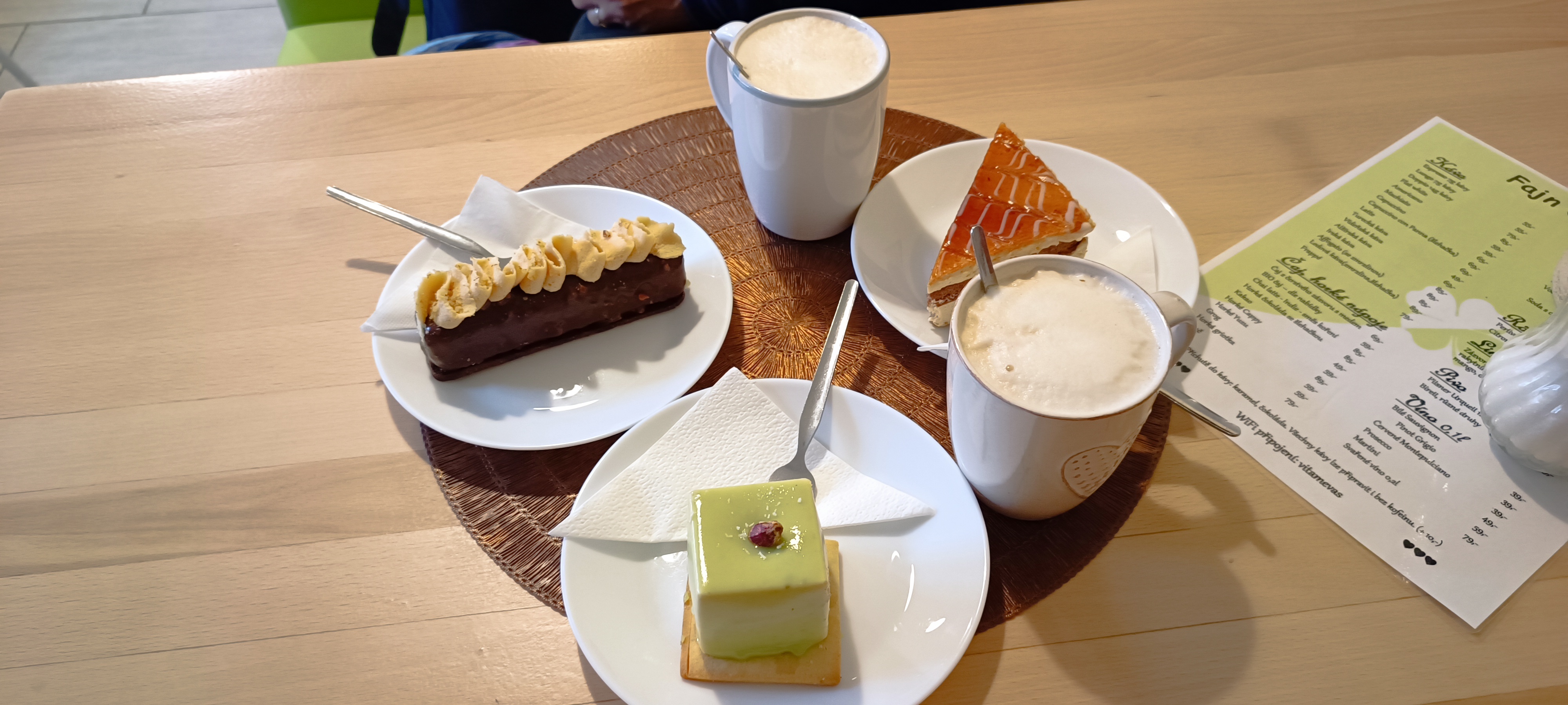 FAJN CAFÉ foto 3