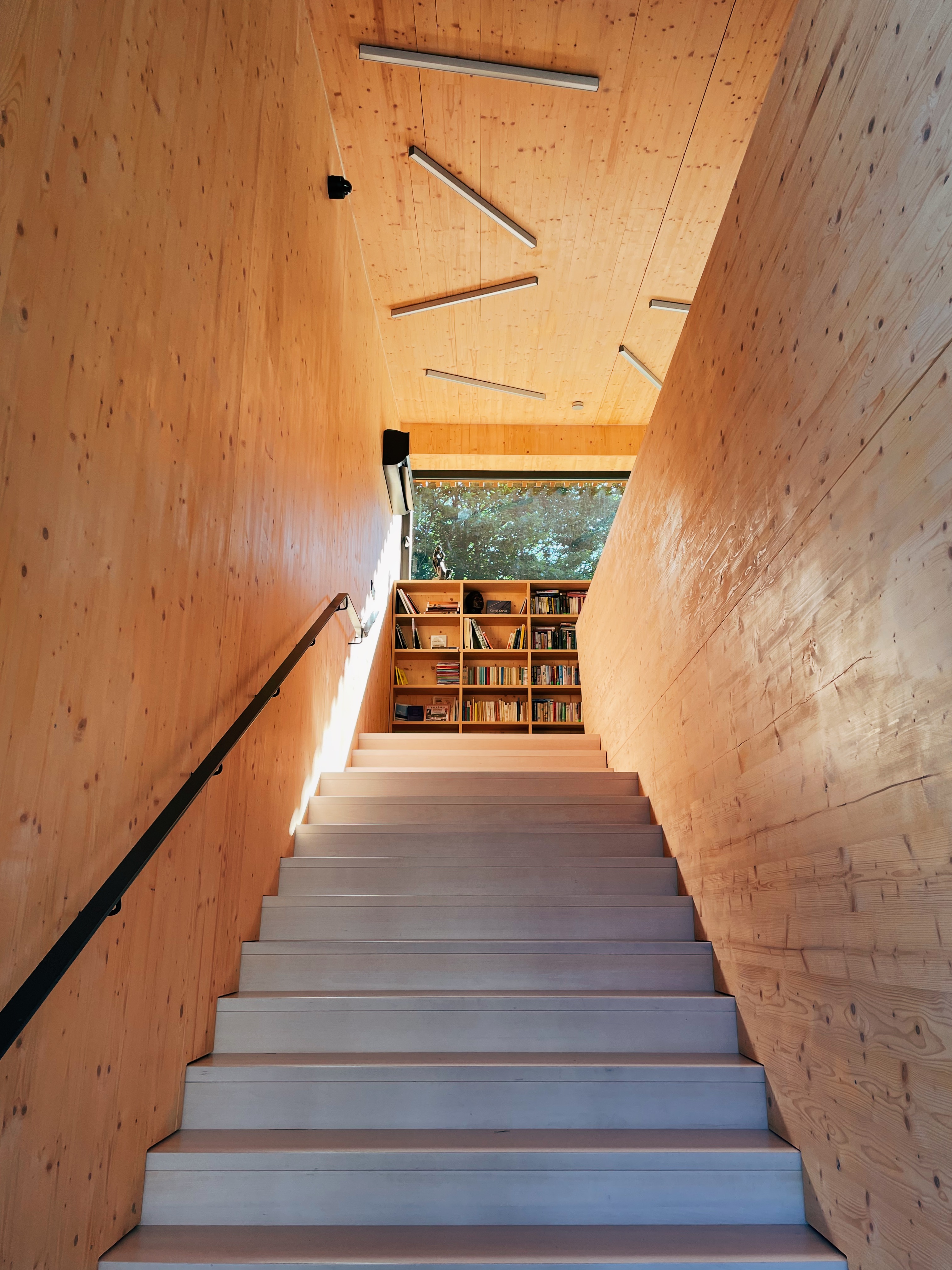 Obecní knihovna Trojanovice foto 3